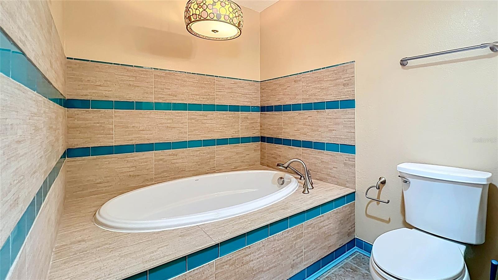 630 KILLARNEY BAY CT #3