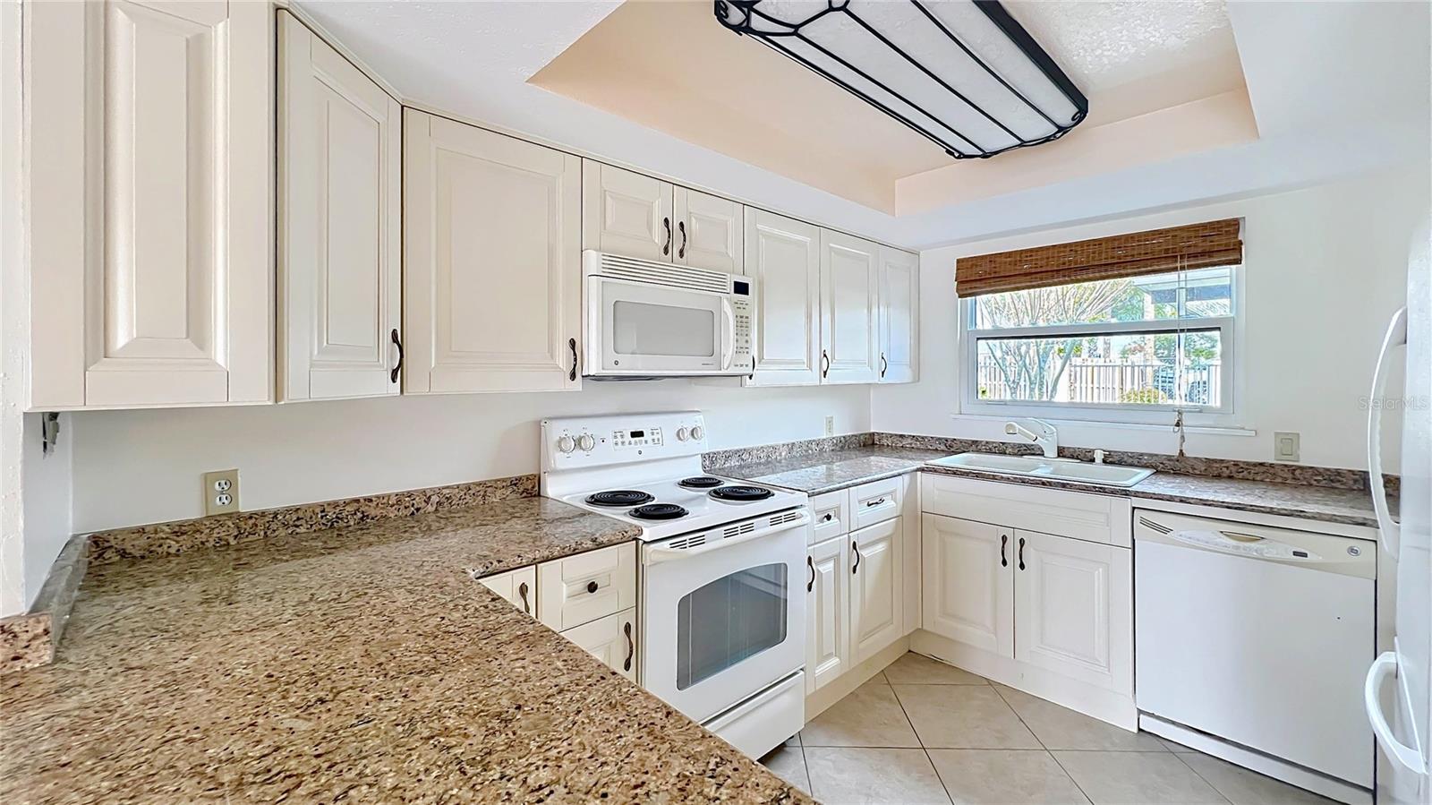 630 KILLARNEY BAY CT #3