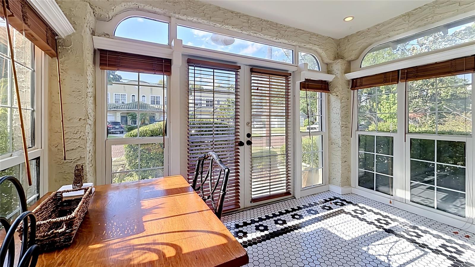 2-Bedroom Colonialtown Bungalow for Lease