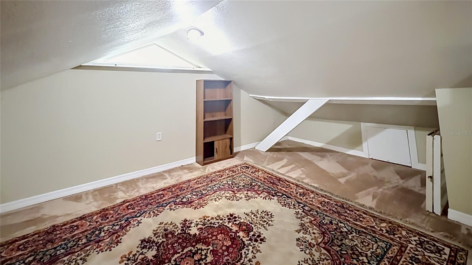 2-Bedroom Colonialtown Bungalow for Lease