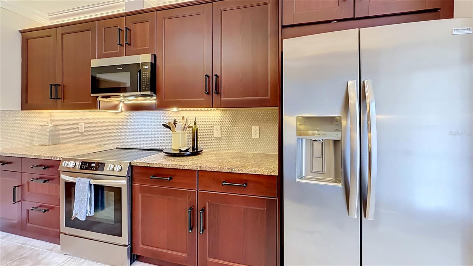 2-Bedroom Colonialtown Bungalow for Lease