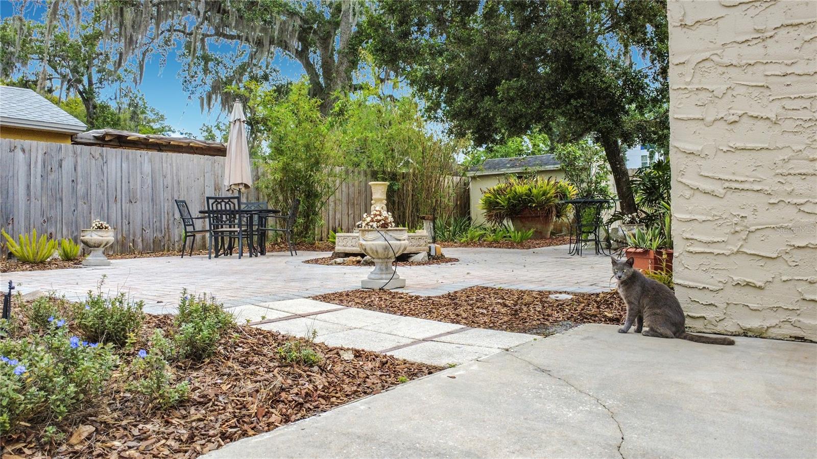2-Bedroom Colonialtown Bungalow for Lease