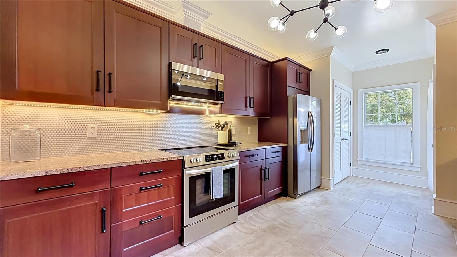 2-Bedroom Colonialtown Bungalow for Lease