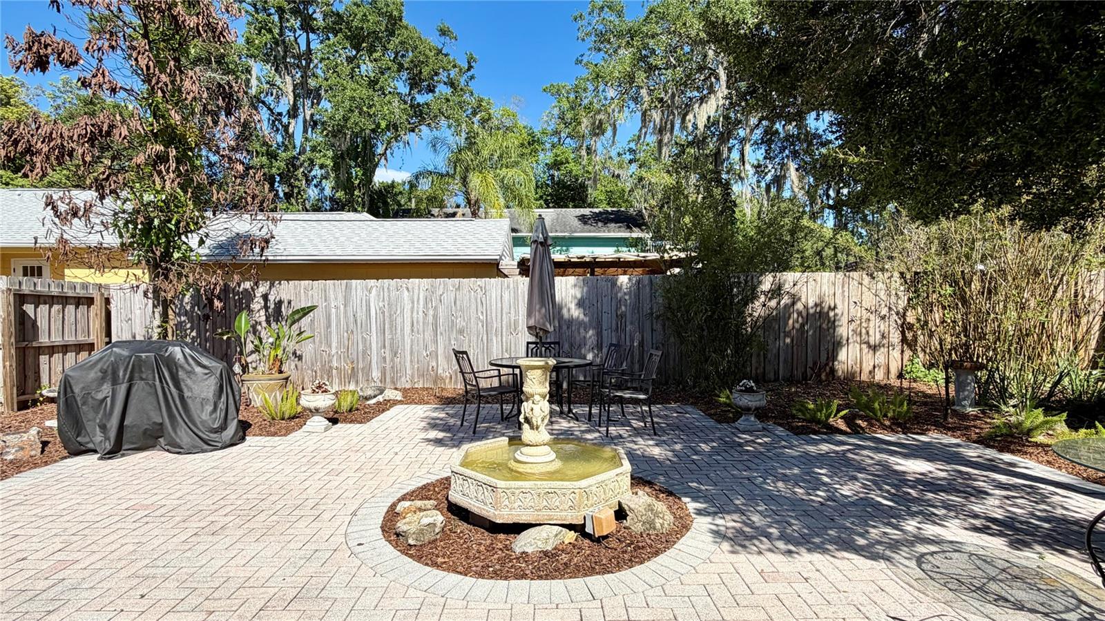 Colonialtown Guesthouse for Lease