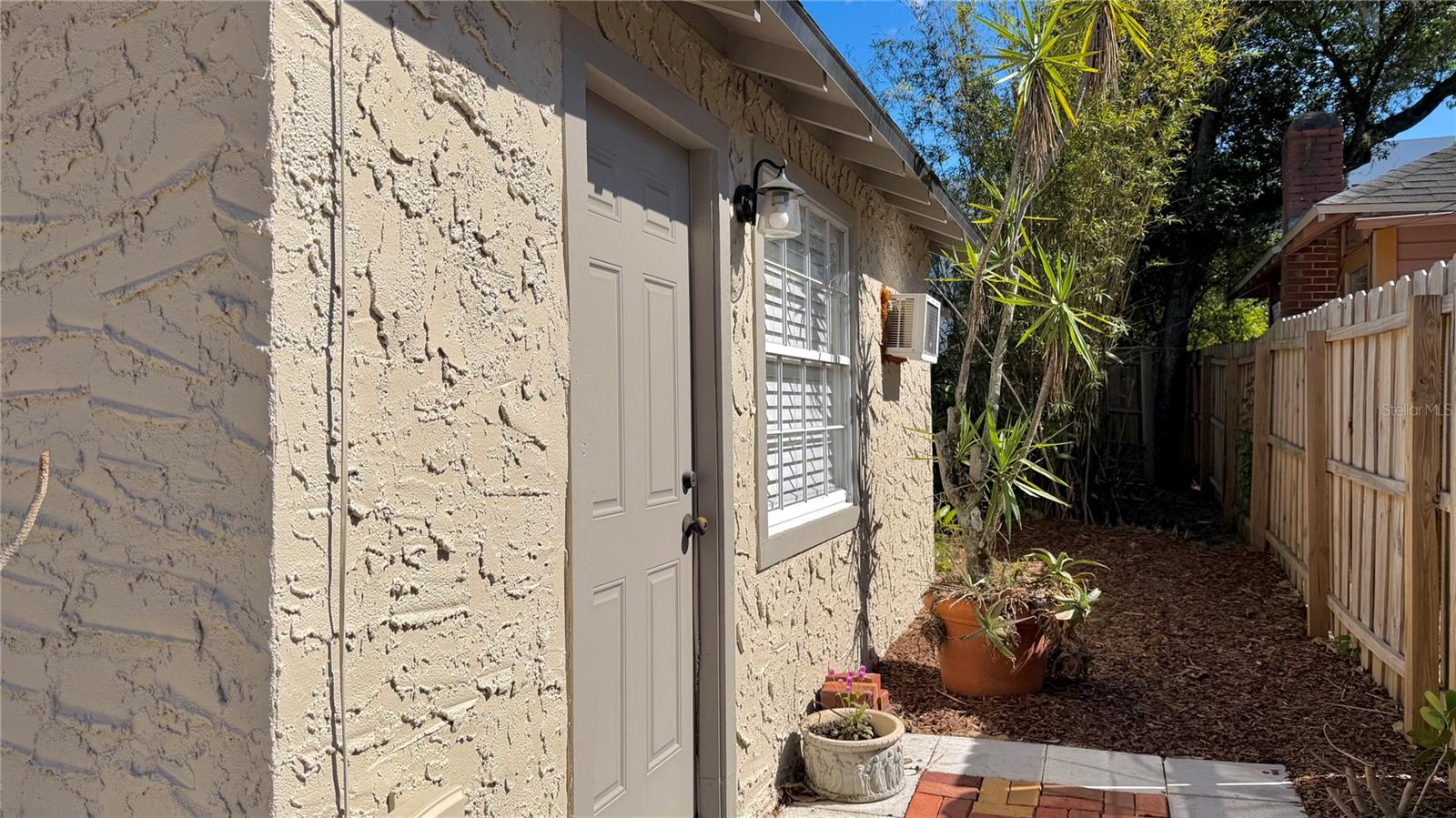 Colonialtown Guesthouse for Lease