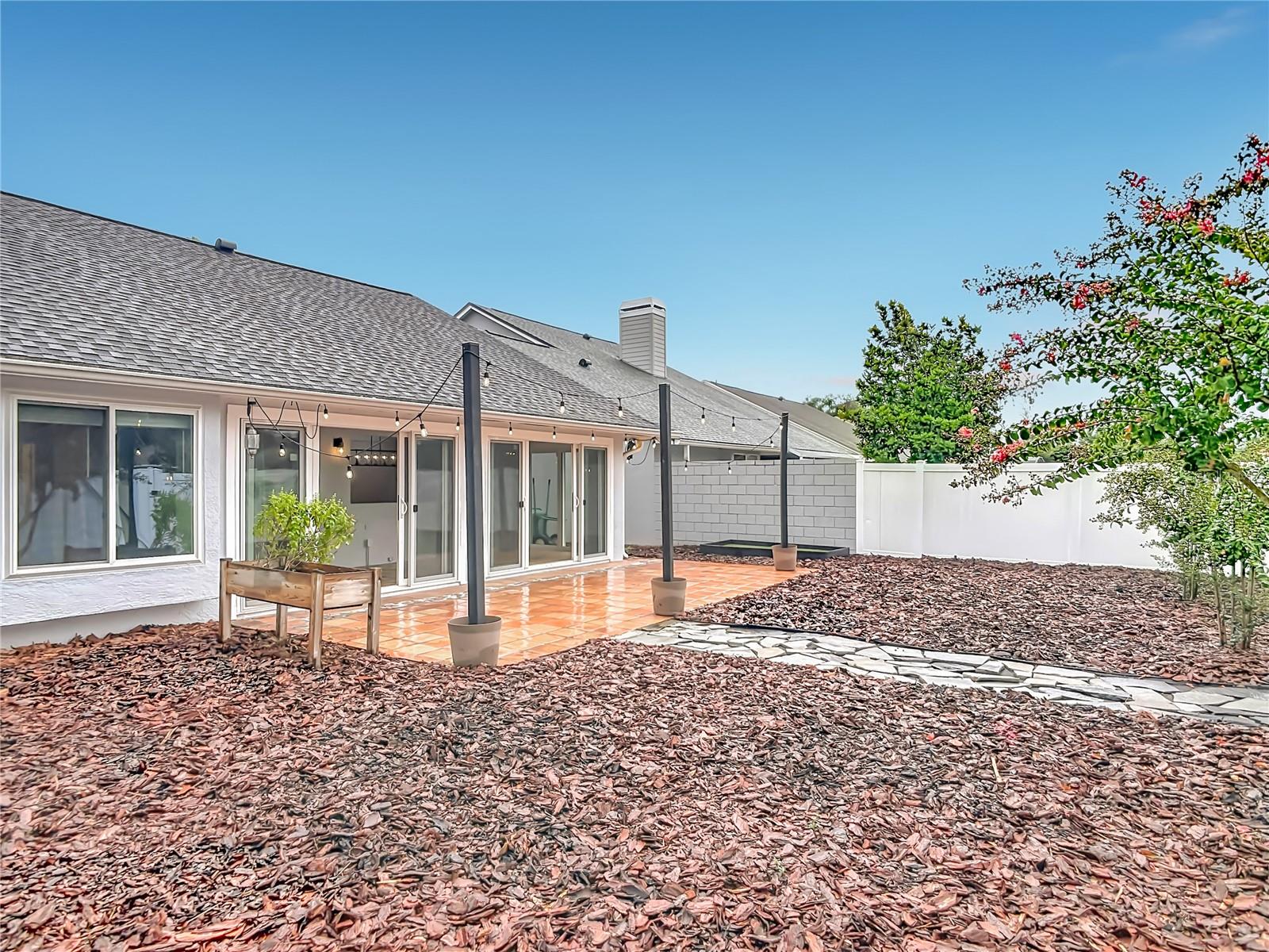 744 BARRINGTON CIR