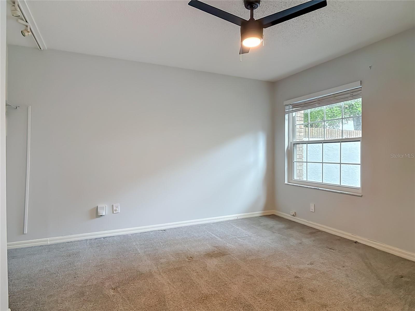 744 BARRINGTON CIR