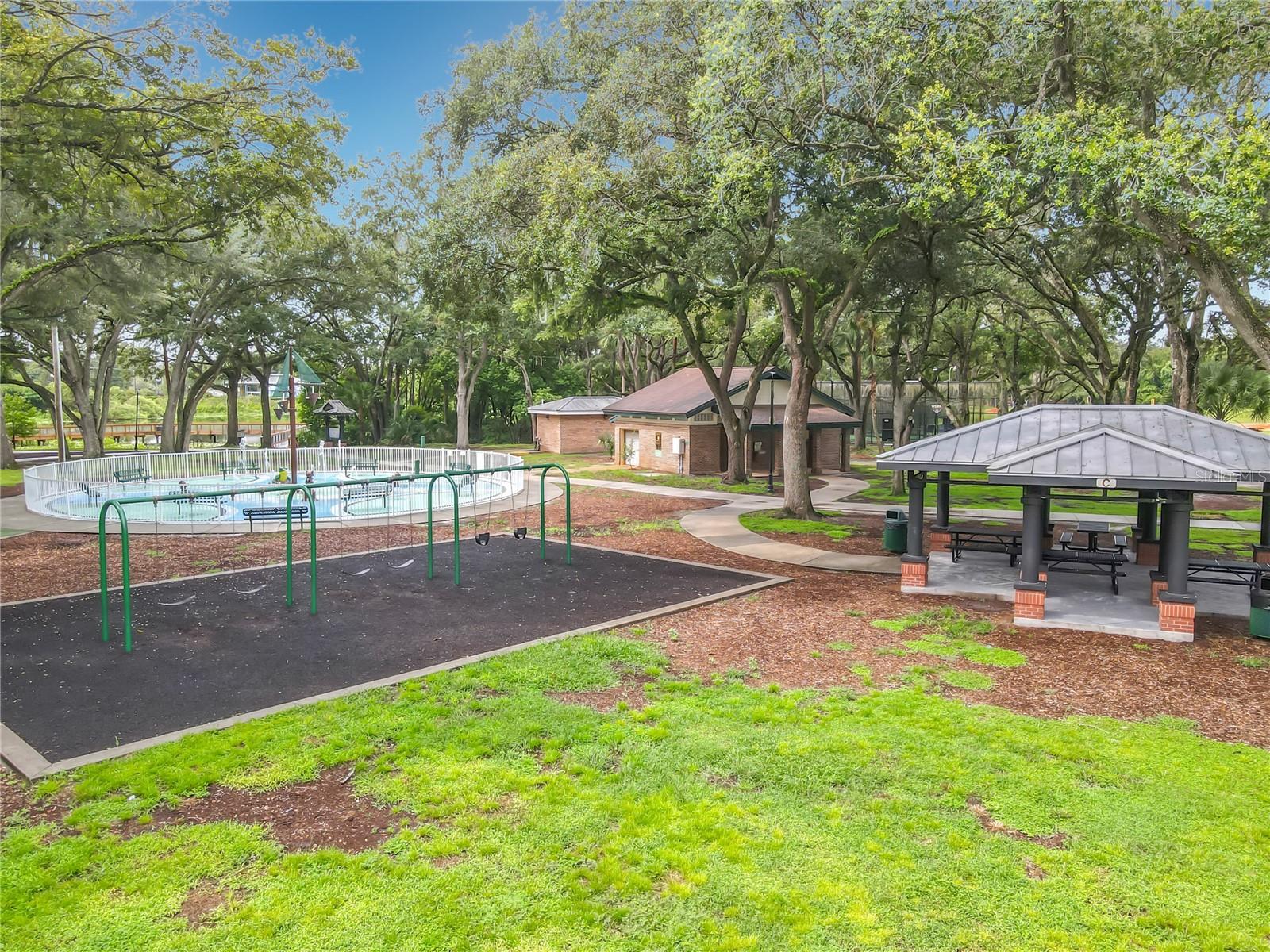 744 BARRINGTON CIR