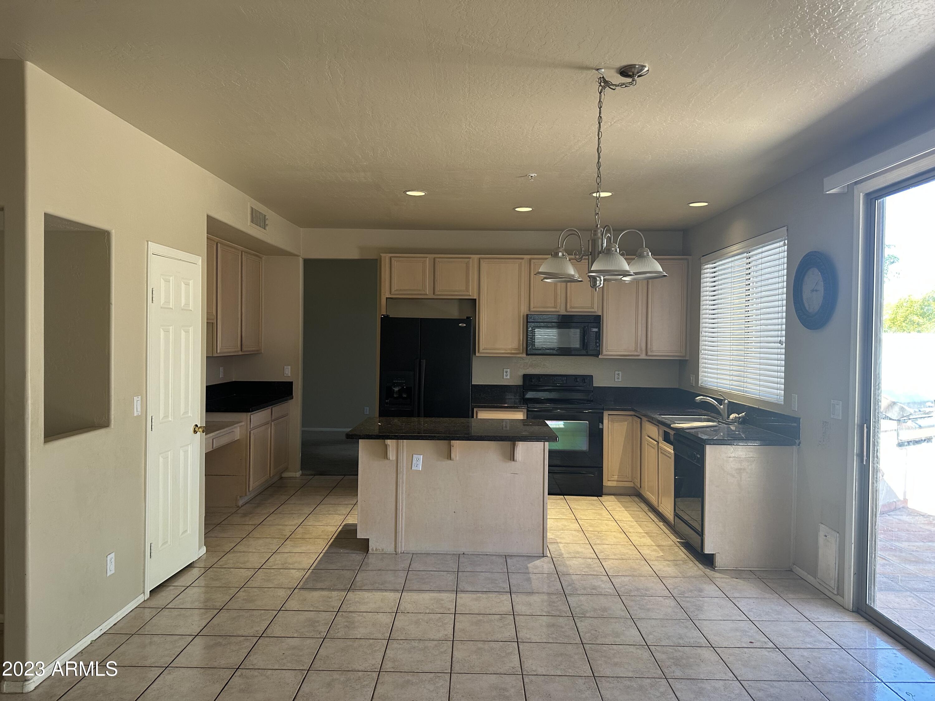 8155 E MICHELLE Drive