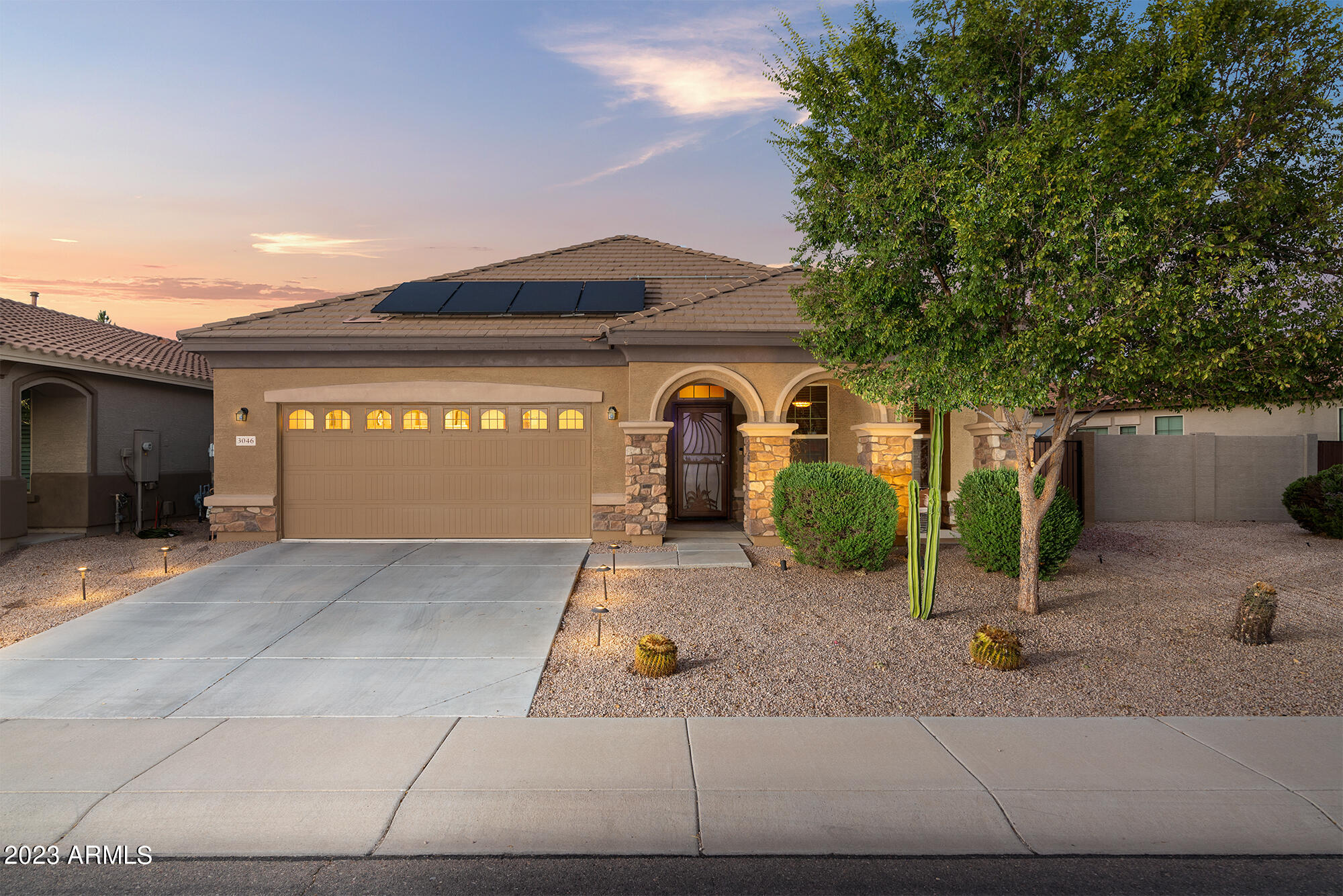 3046 E RIDGEWOOD