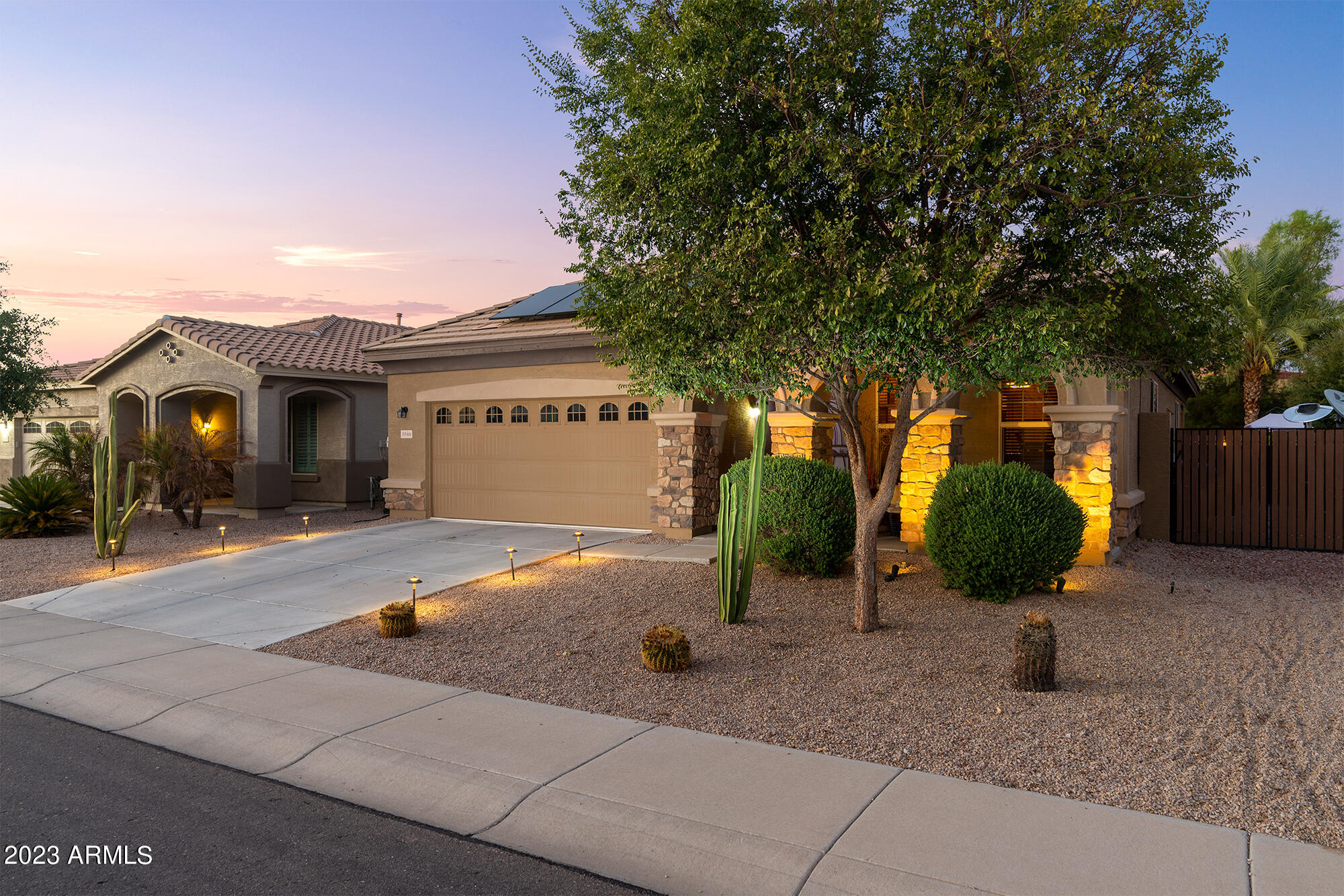 3046 E RIDGEWOOD