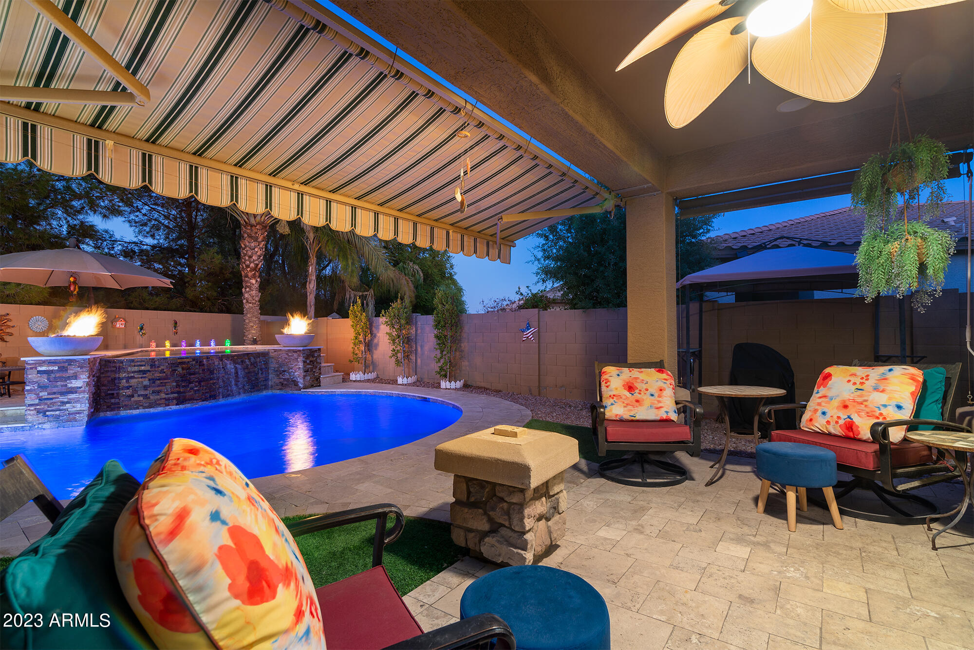 3046 E RIDGEWOOD