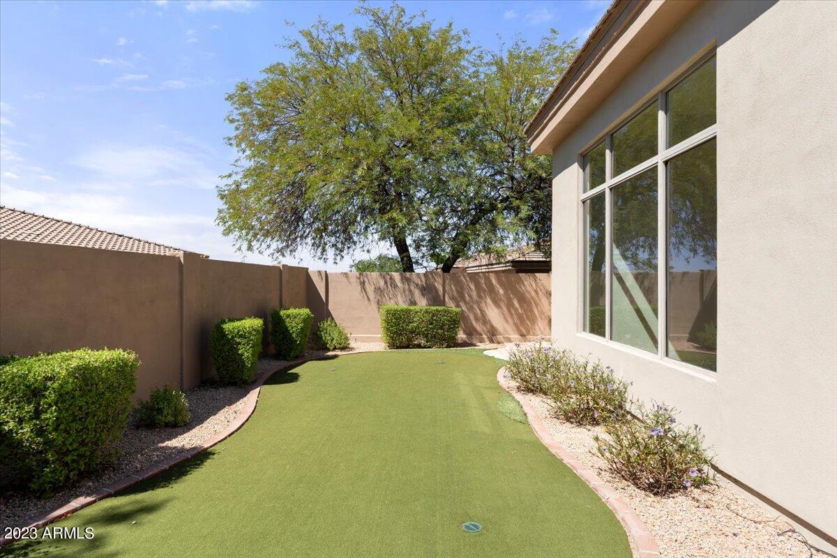 10819 E GREENWAY Road