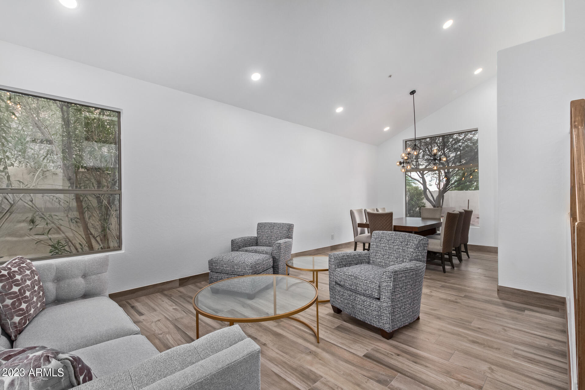 8155 E MICHELLE Drive