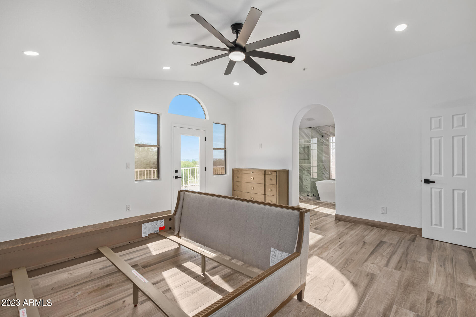 8155 E MICHELLE Drive