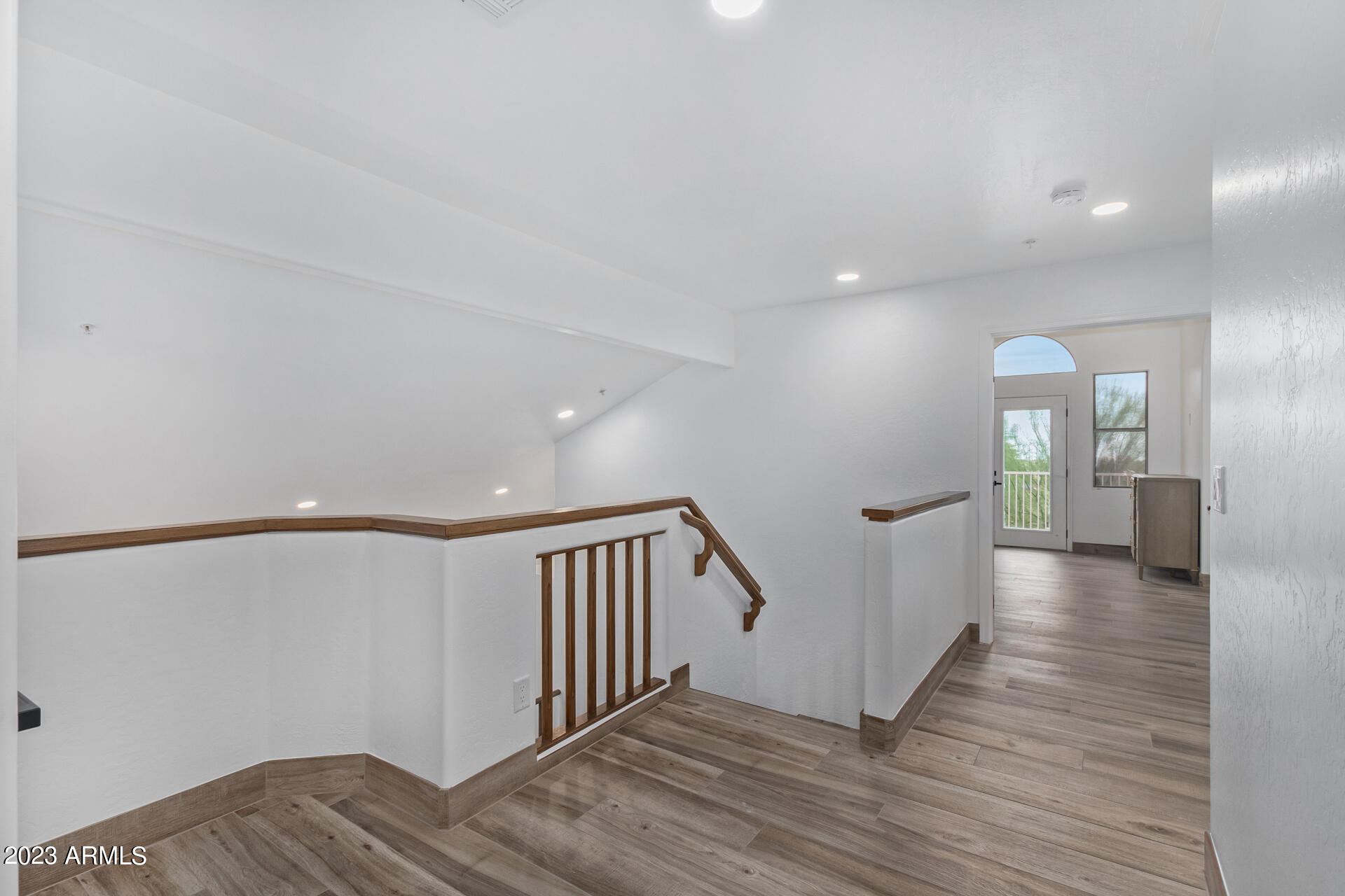 8155 E MICHELLE Drive