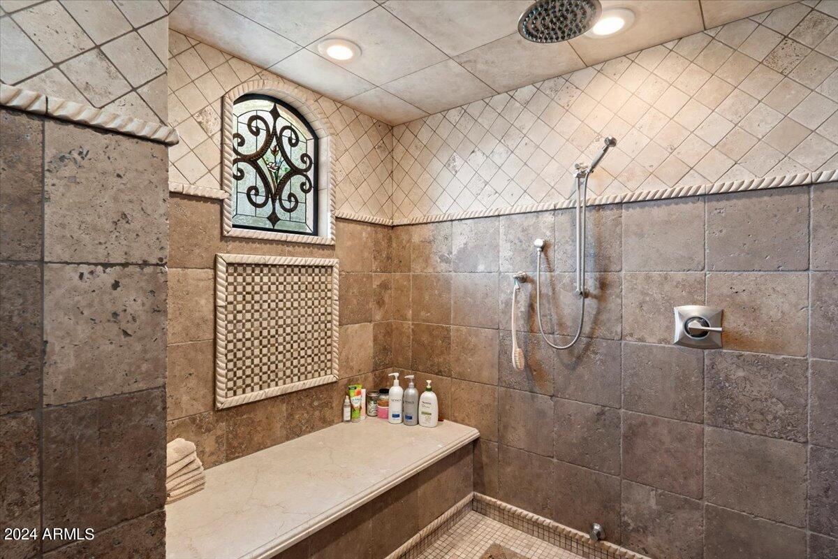 7300 N 70TH Street
