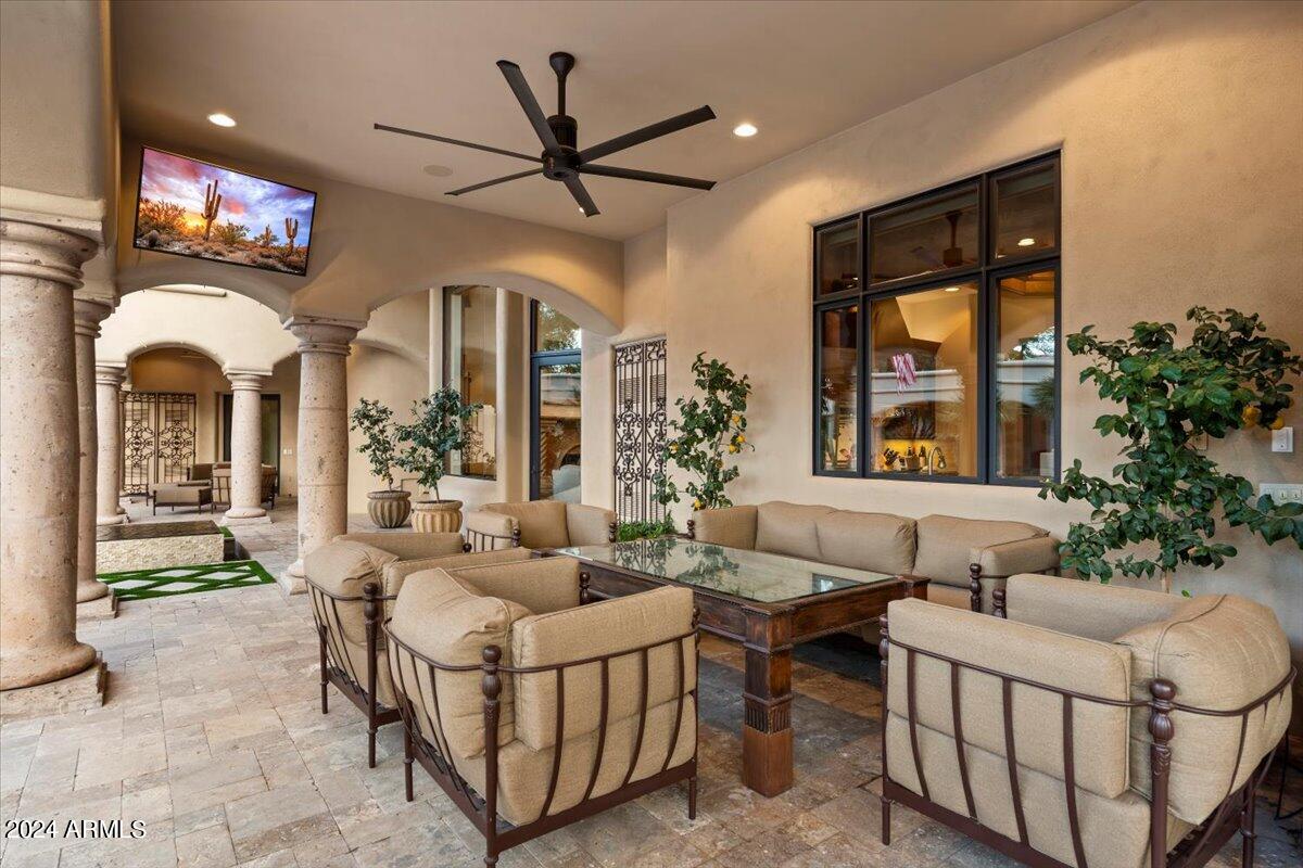 7300 N 70TH Street