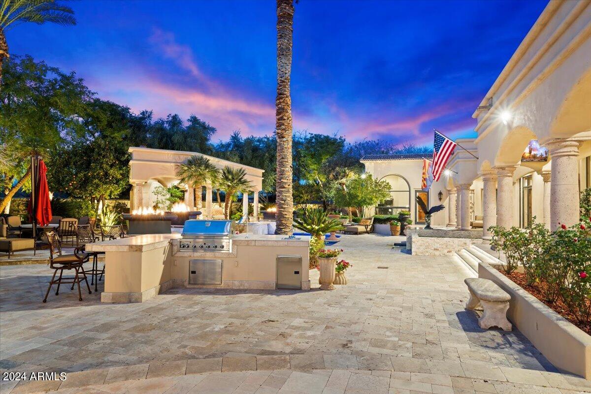 7300 N 70TH Street