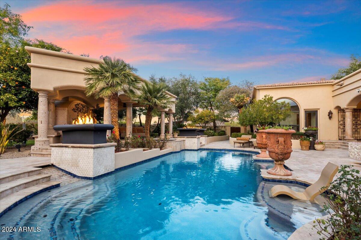 7300 N 70TH Street