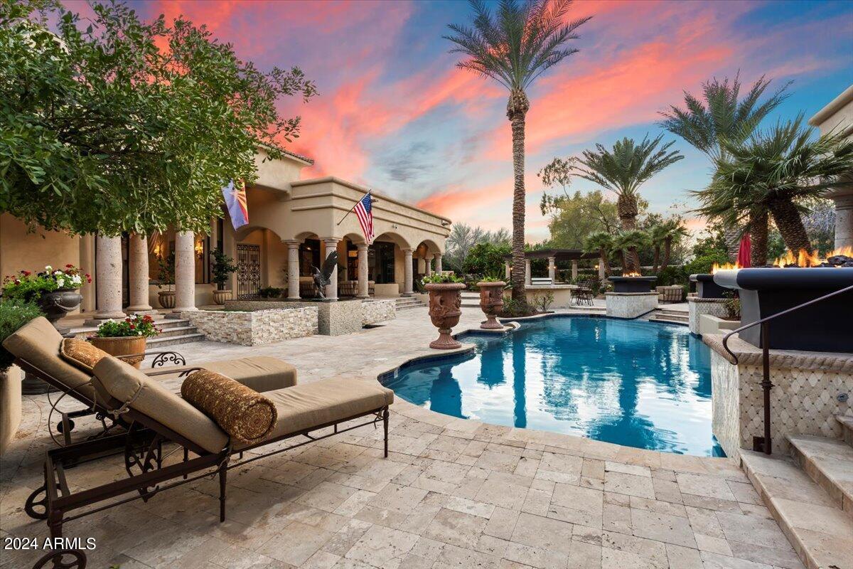 7300 N 70TH Street