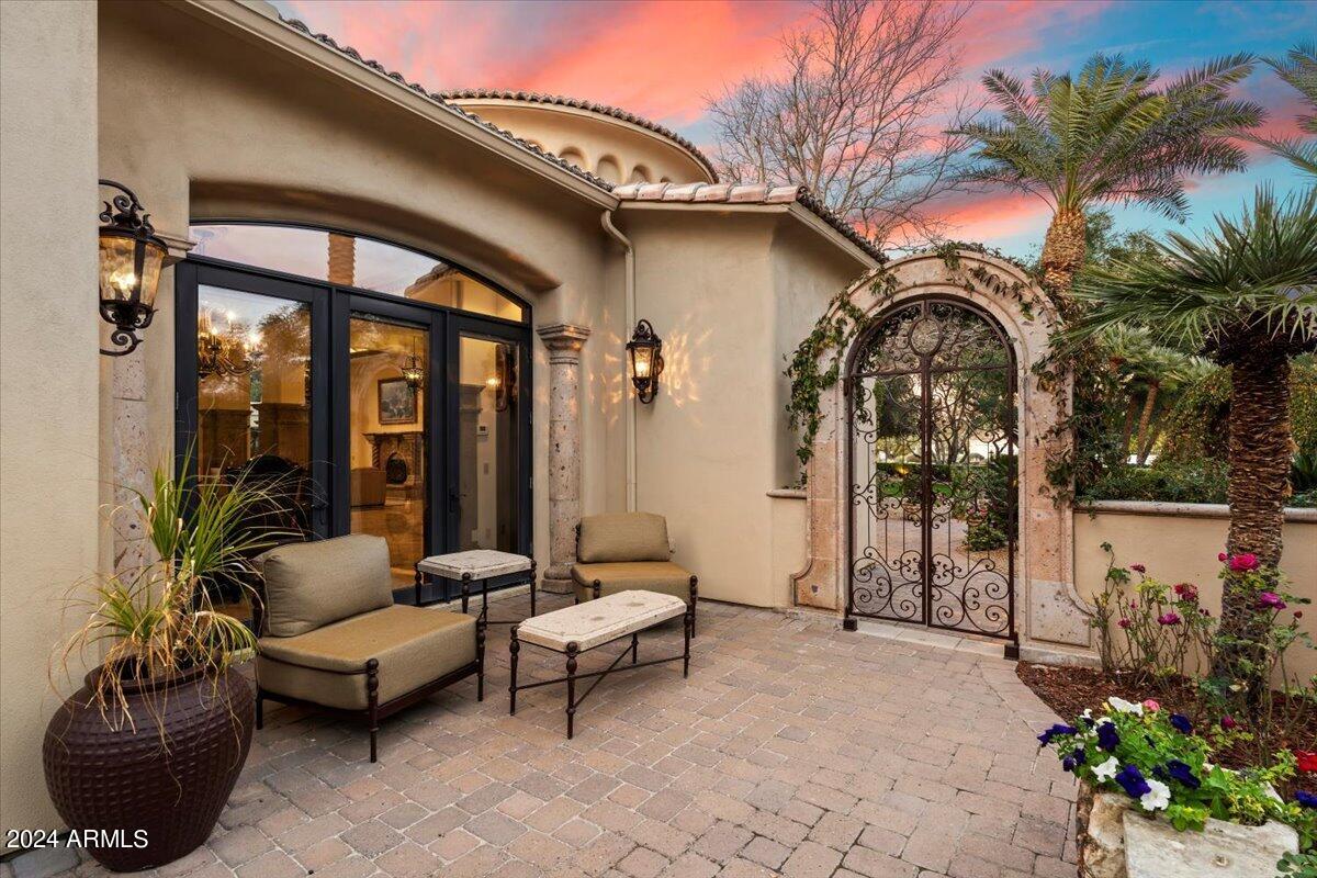 7300 N 70TH Street