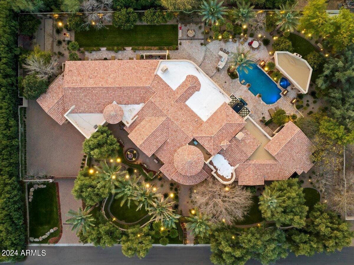 7300 N 70TH Street