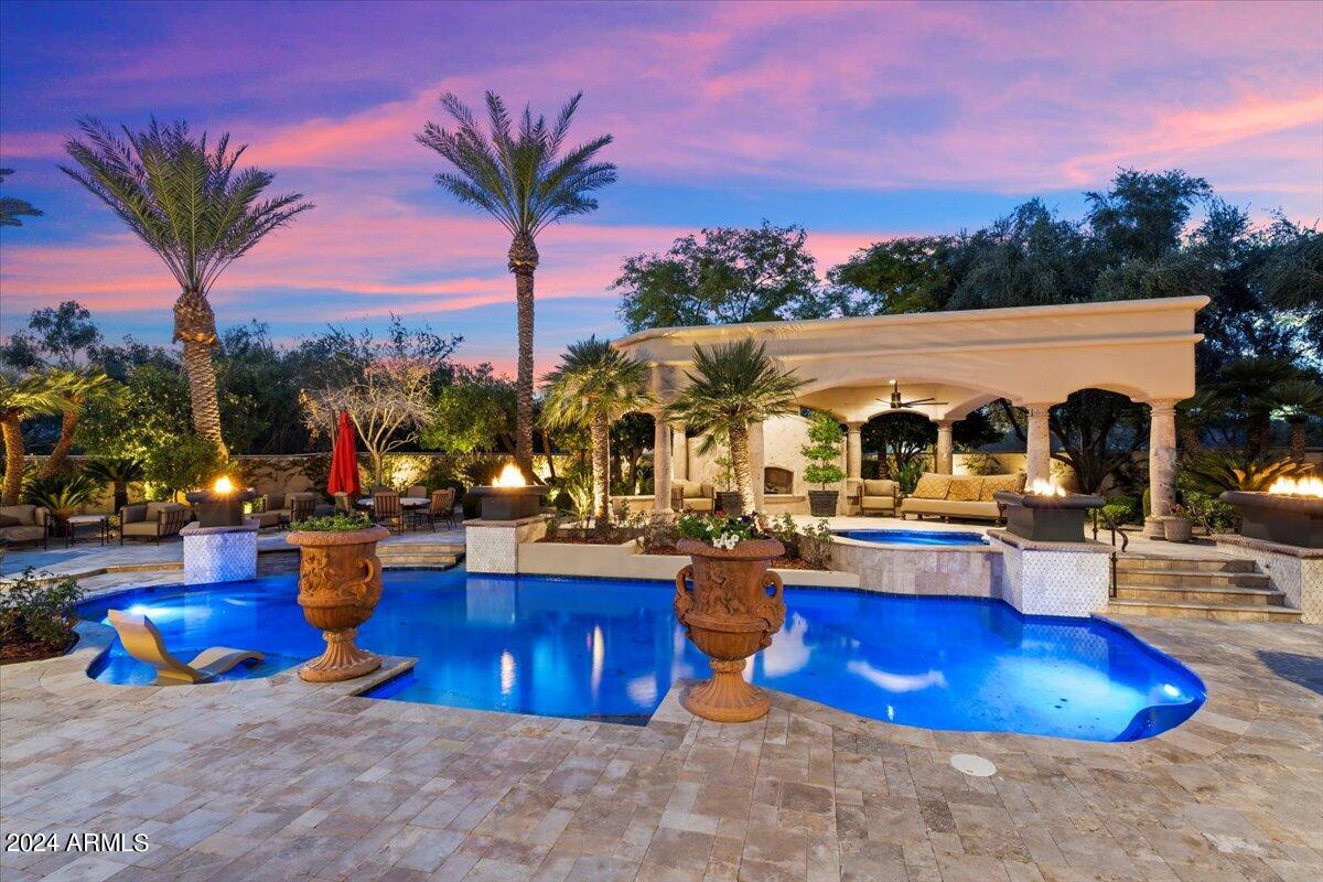 7300 N 70TH Street