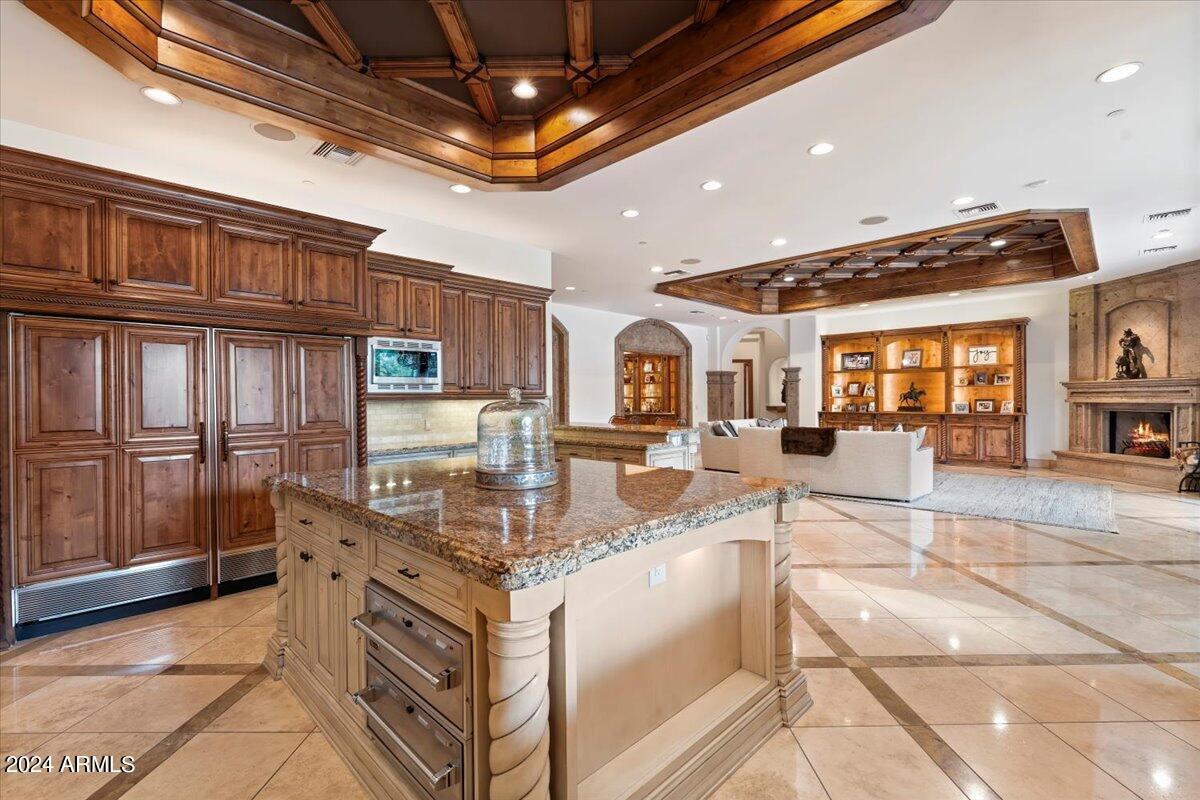 7300 N 70TH Street
