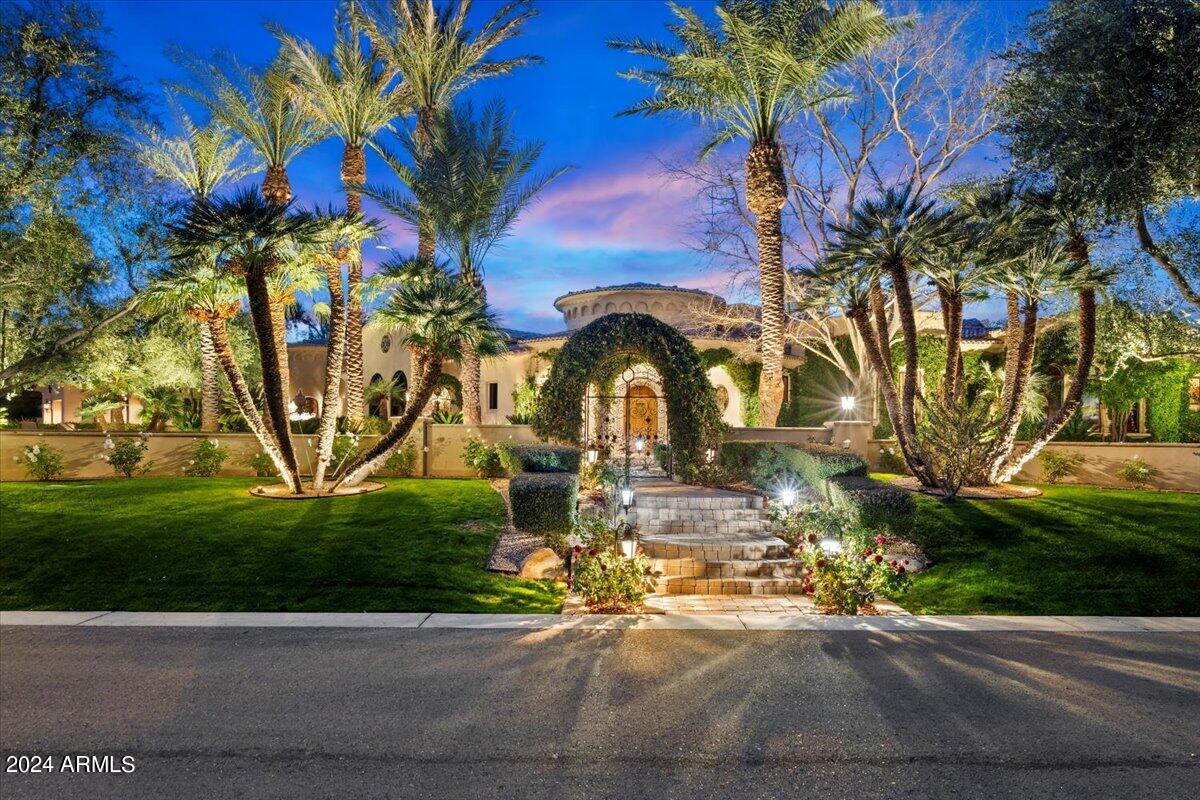 7300 N 70TH Street