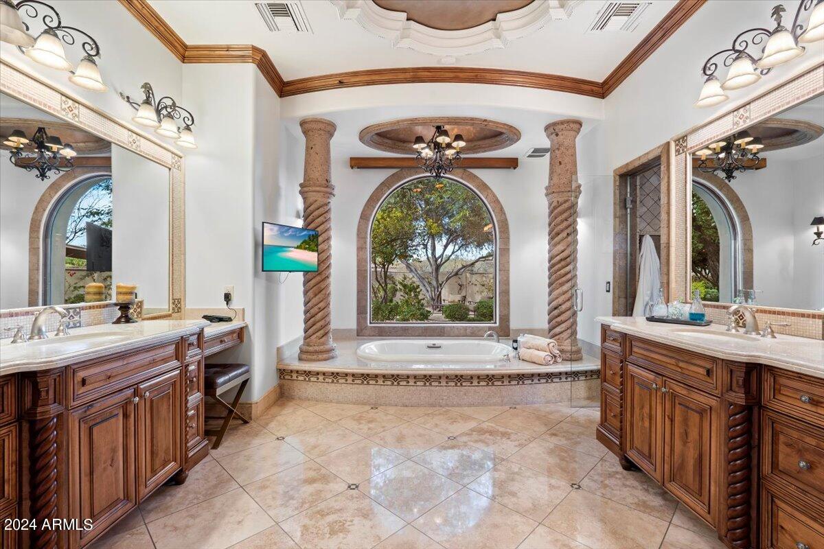 7300 N 70TH Street