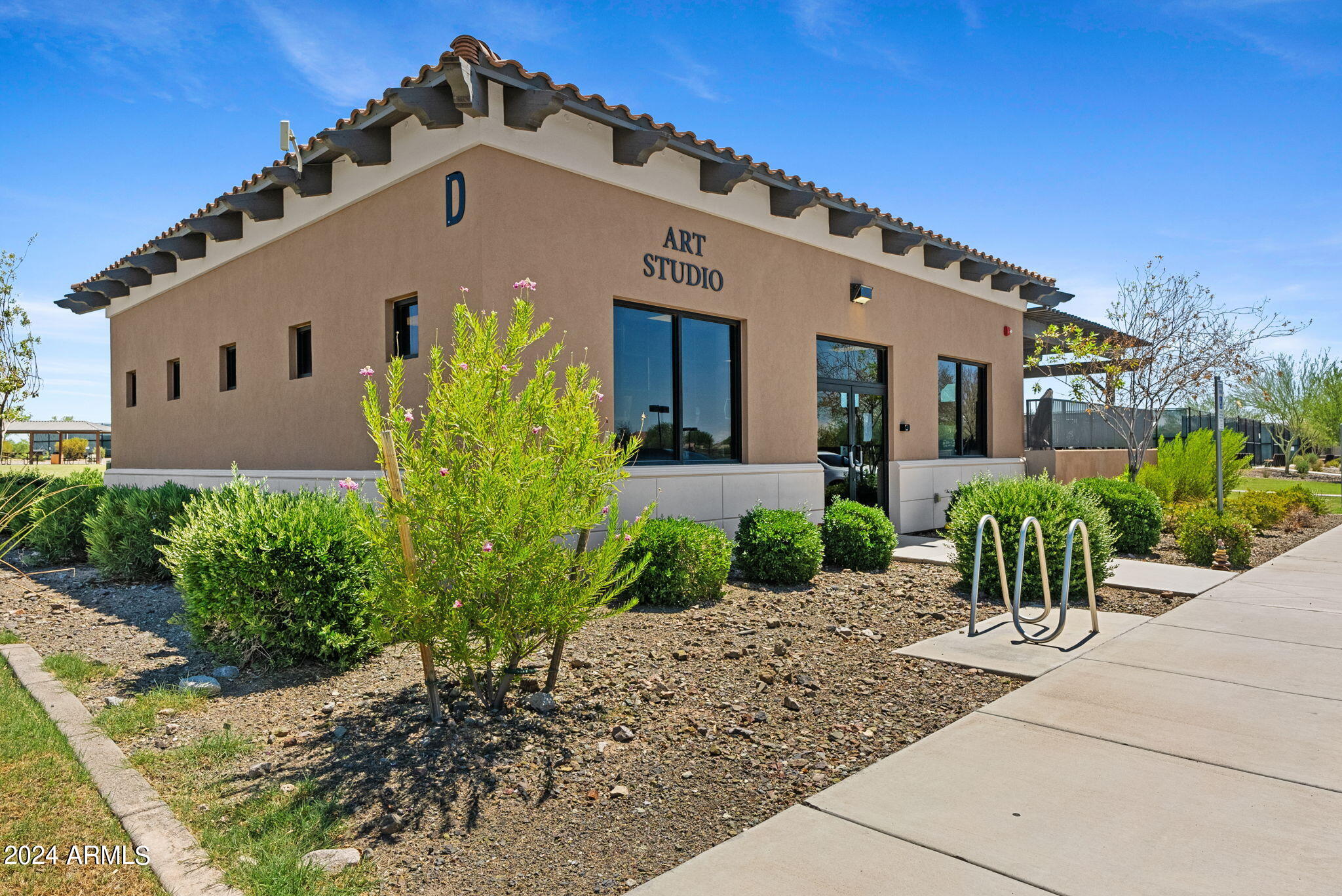 17531 W SILVER FOX Way