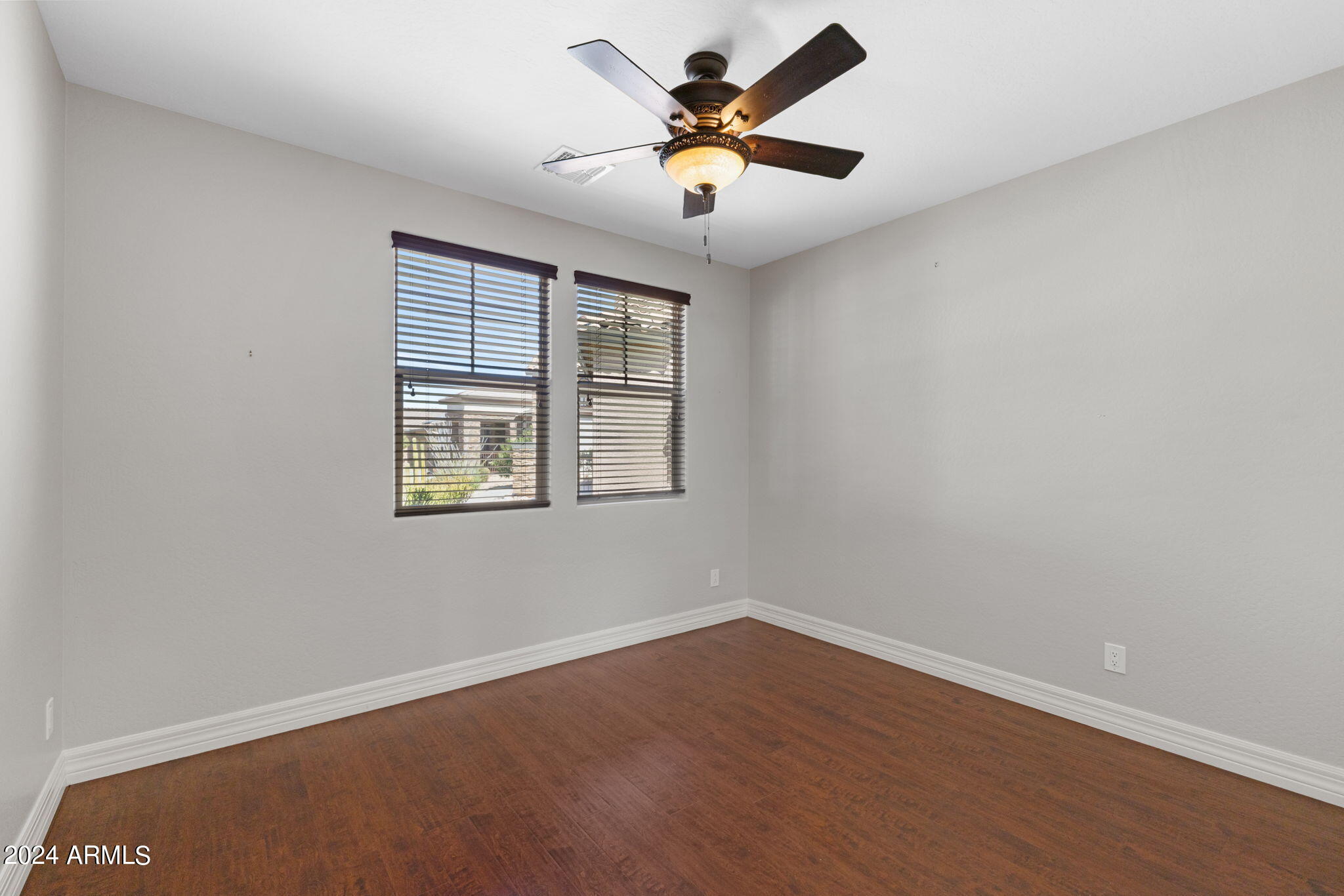 17531 W SILVER FOX Way