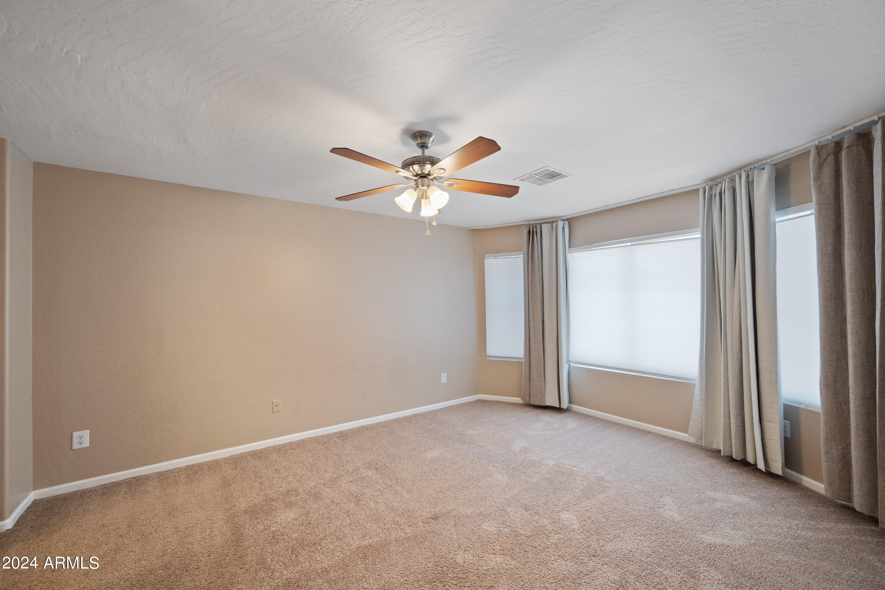 1359 E GAIL Court