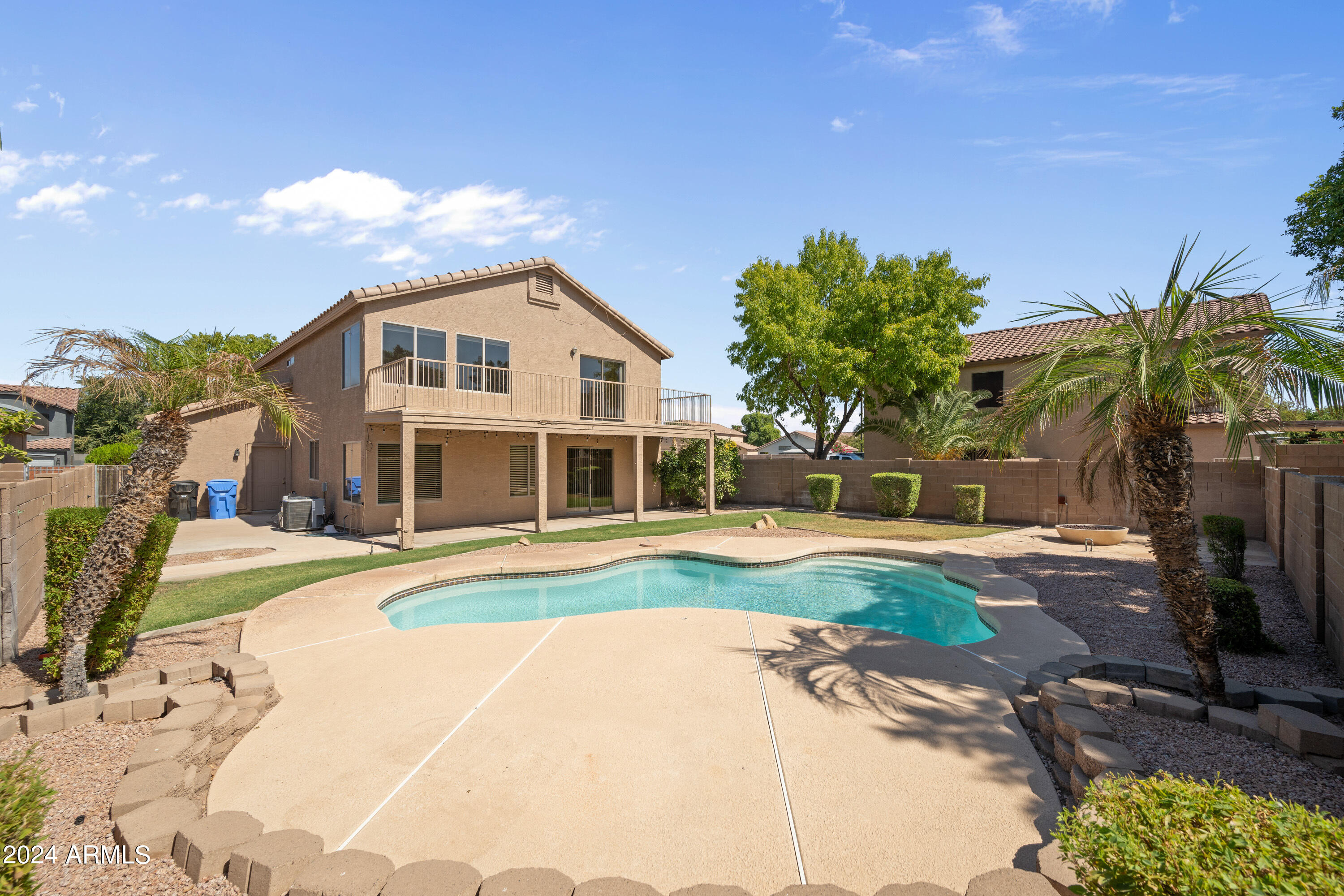 1359 E GAIL Court