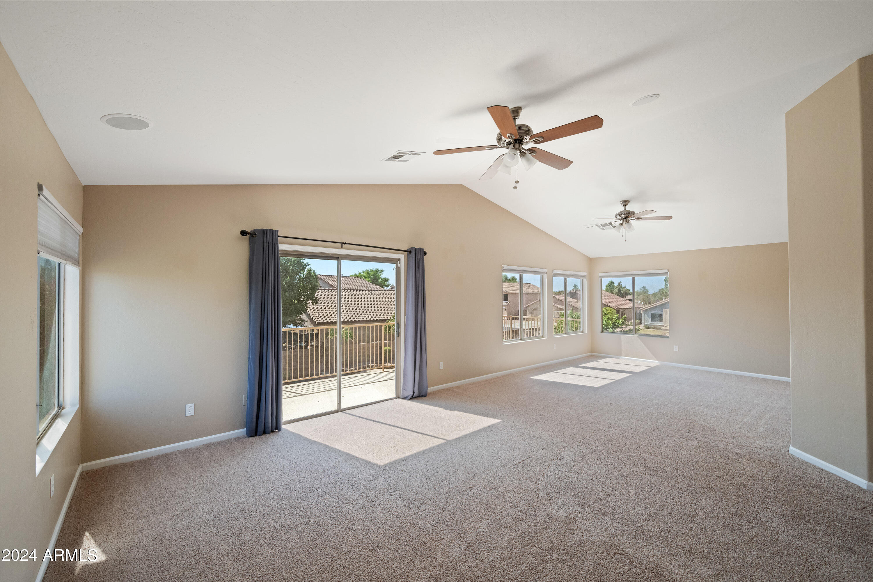 1359 E GAIL Court