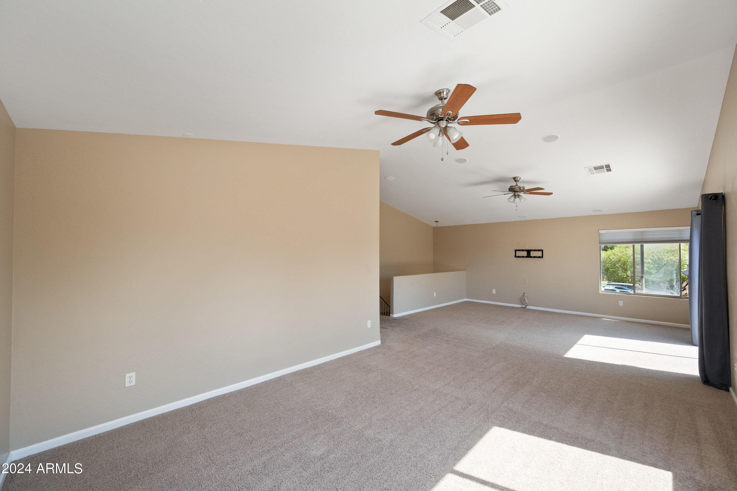 1359 E GAIL Court