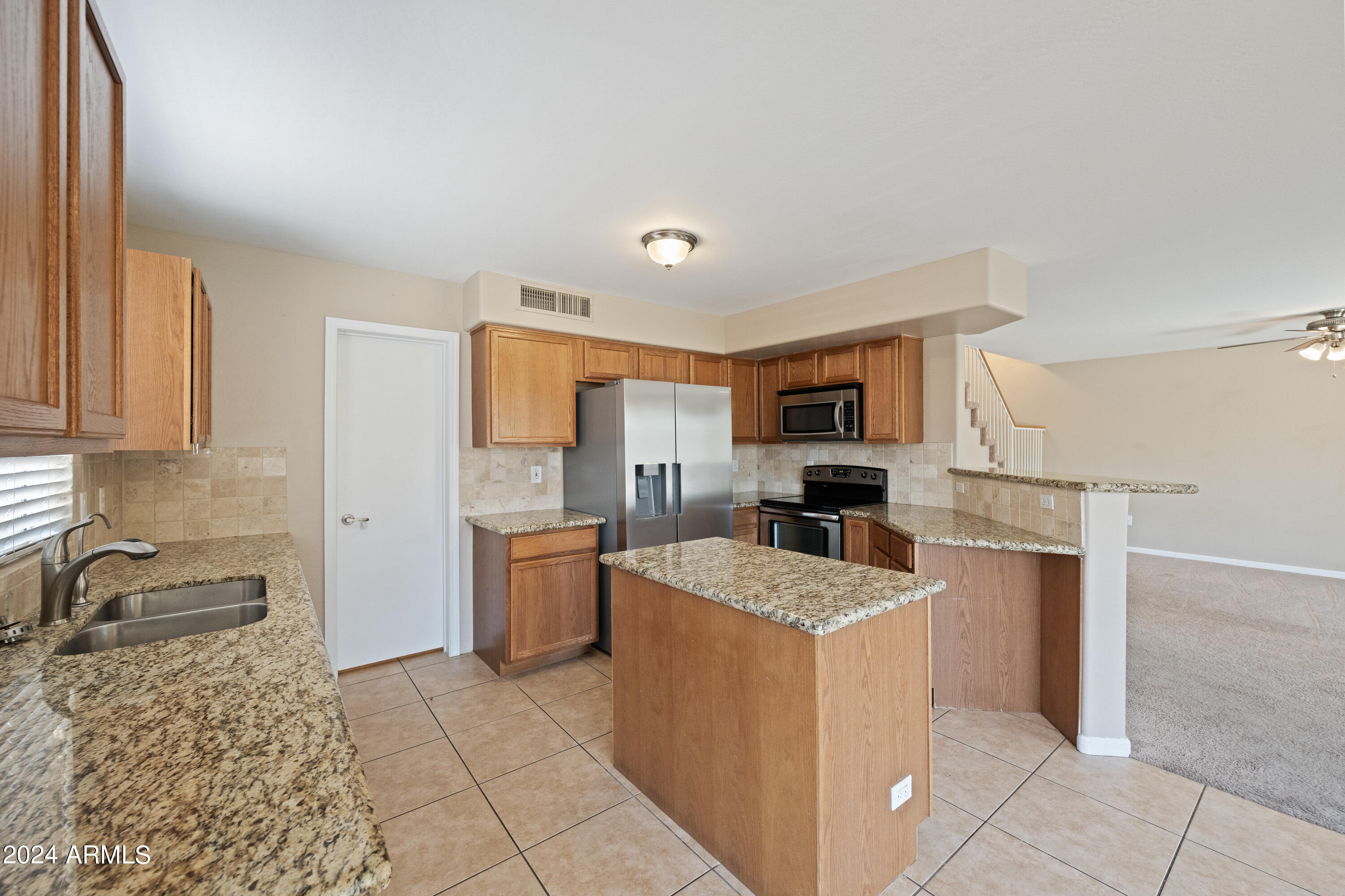 1359 E GAIL Court
