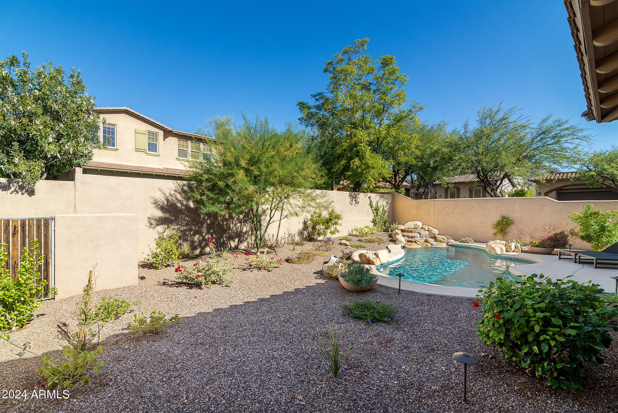 9490 E TRAILSIDE View