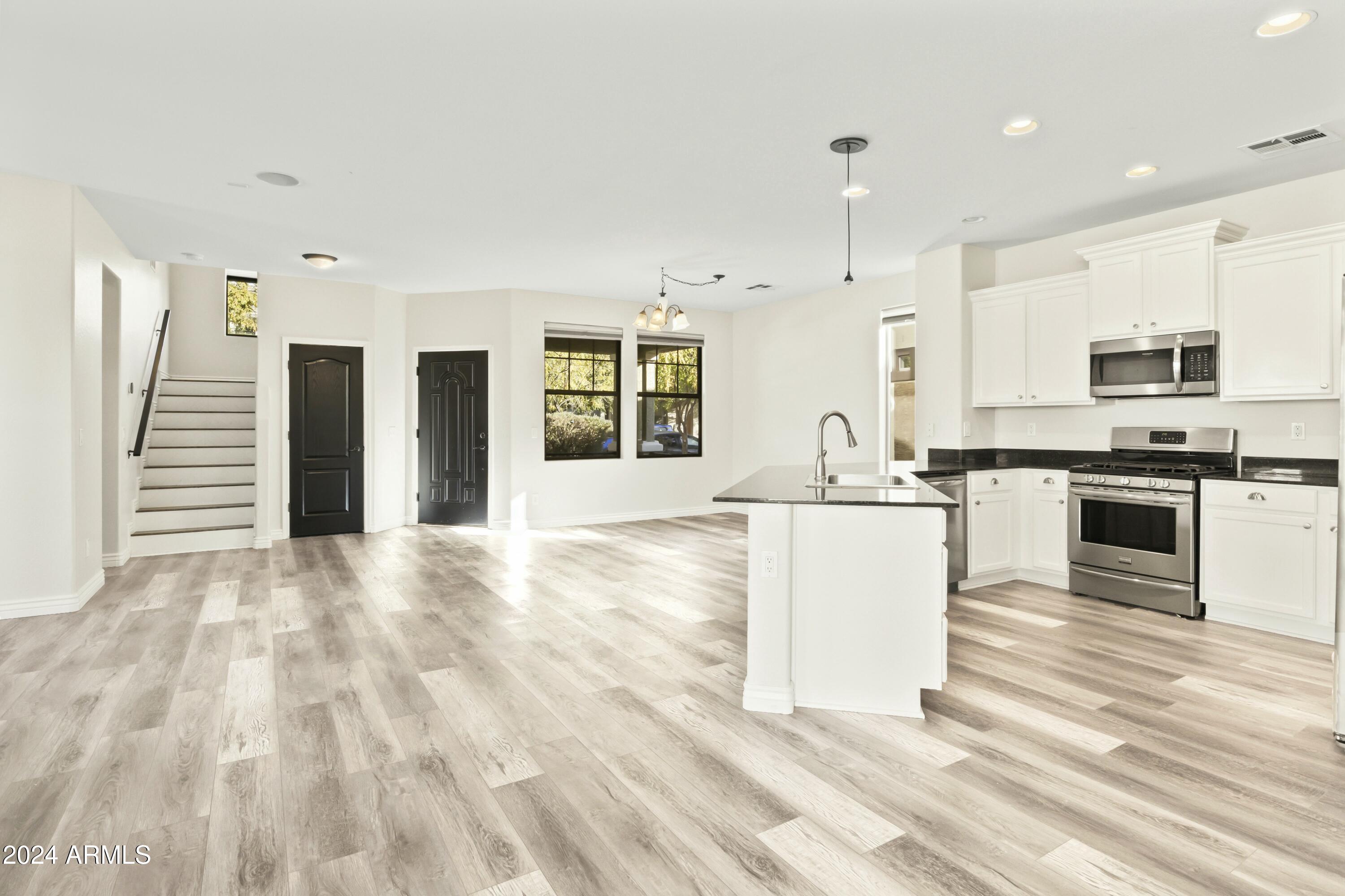 1672 S PENROSE Drive