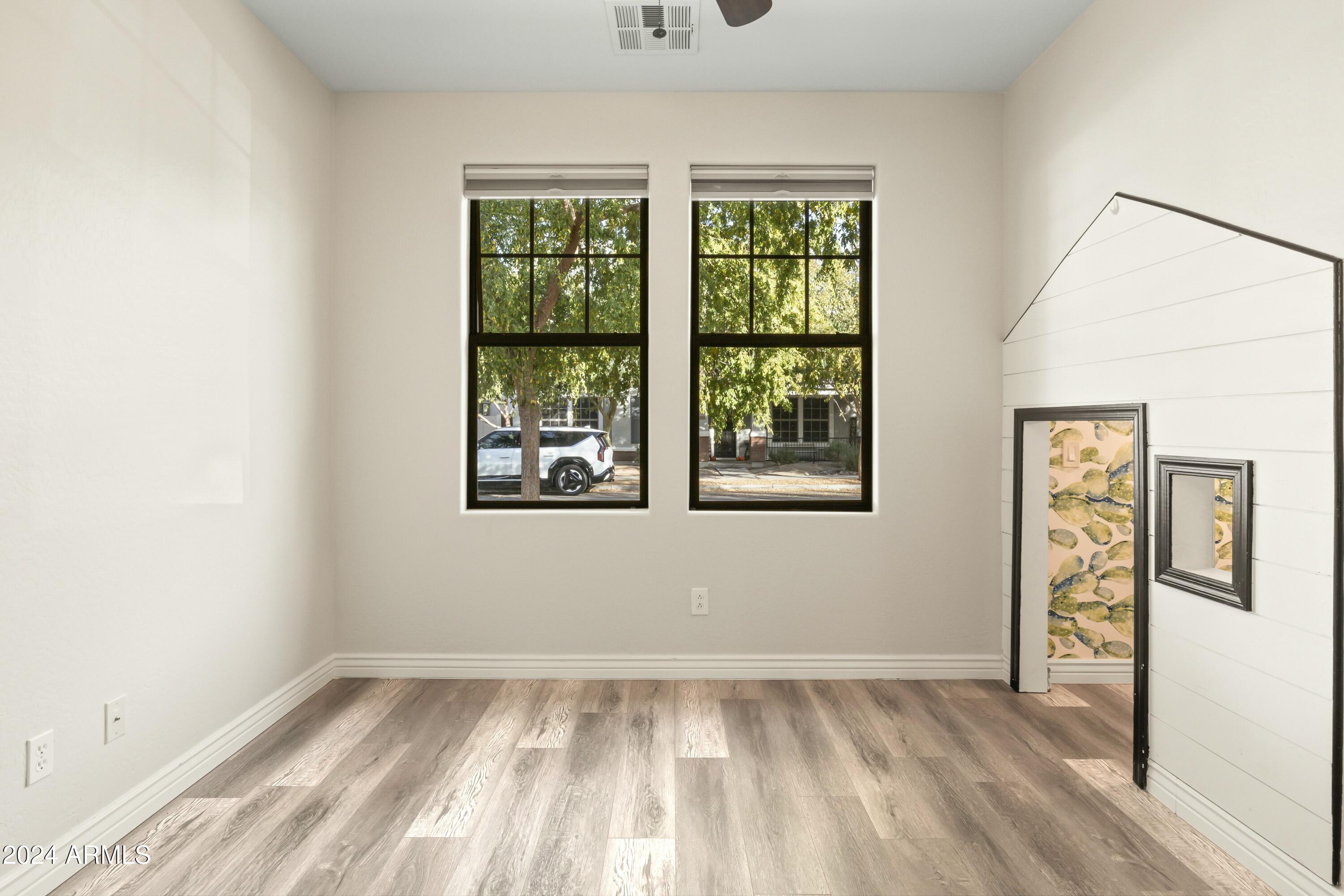 1672 S PENROSE Drive