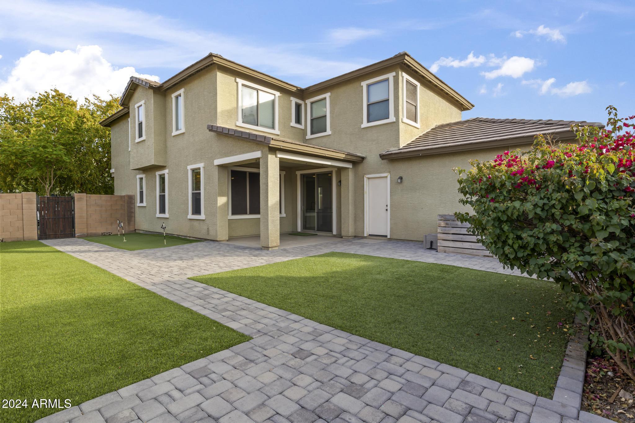 1672 S PENROSE Drive