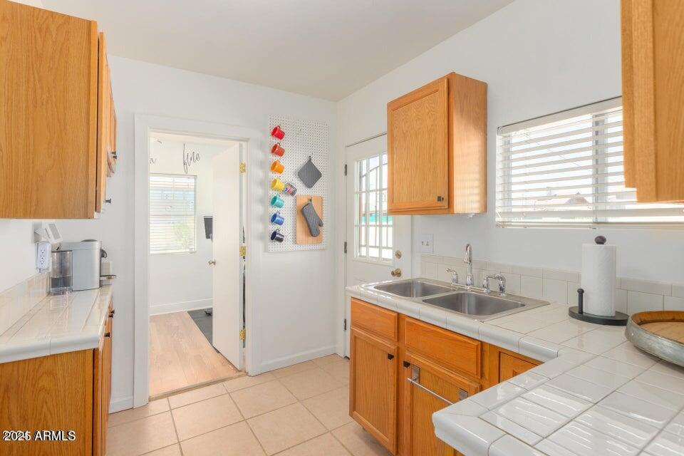 3832 N 9TH Street