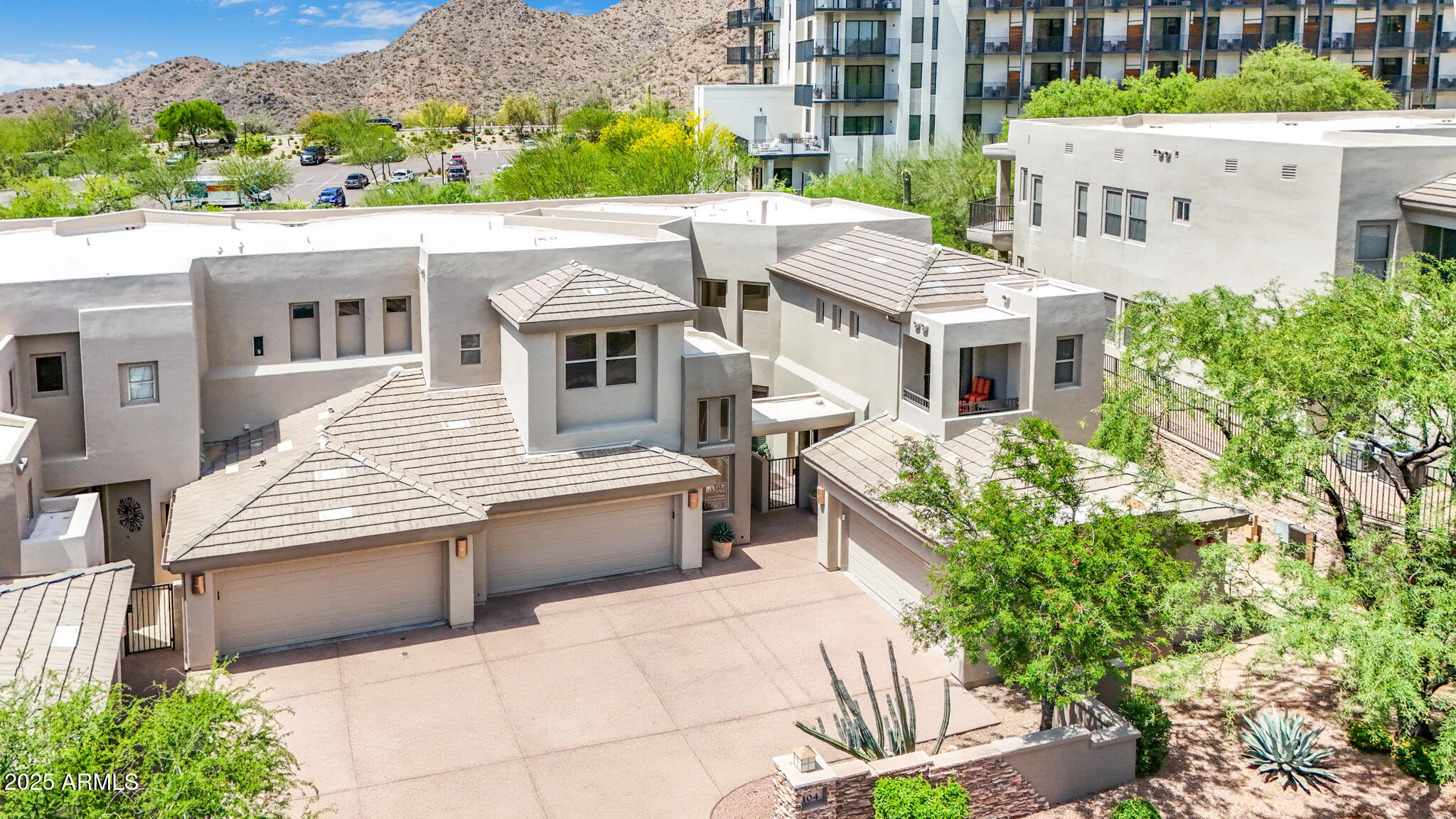 14850 E GRANDVIEW Drive, 204