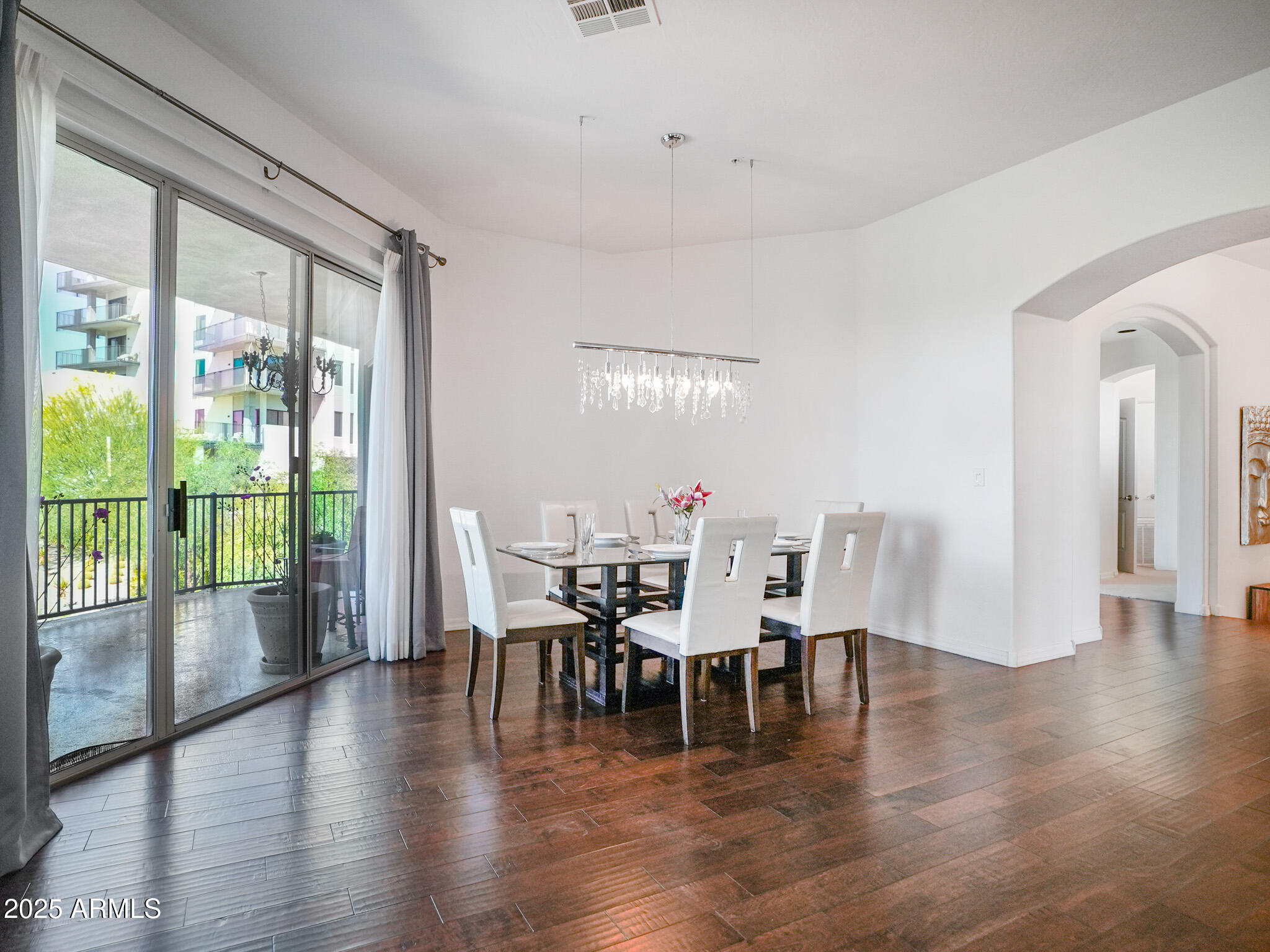 14850 E GRANDVIEW Drive, 204