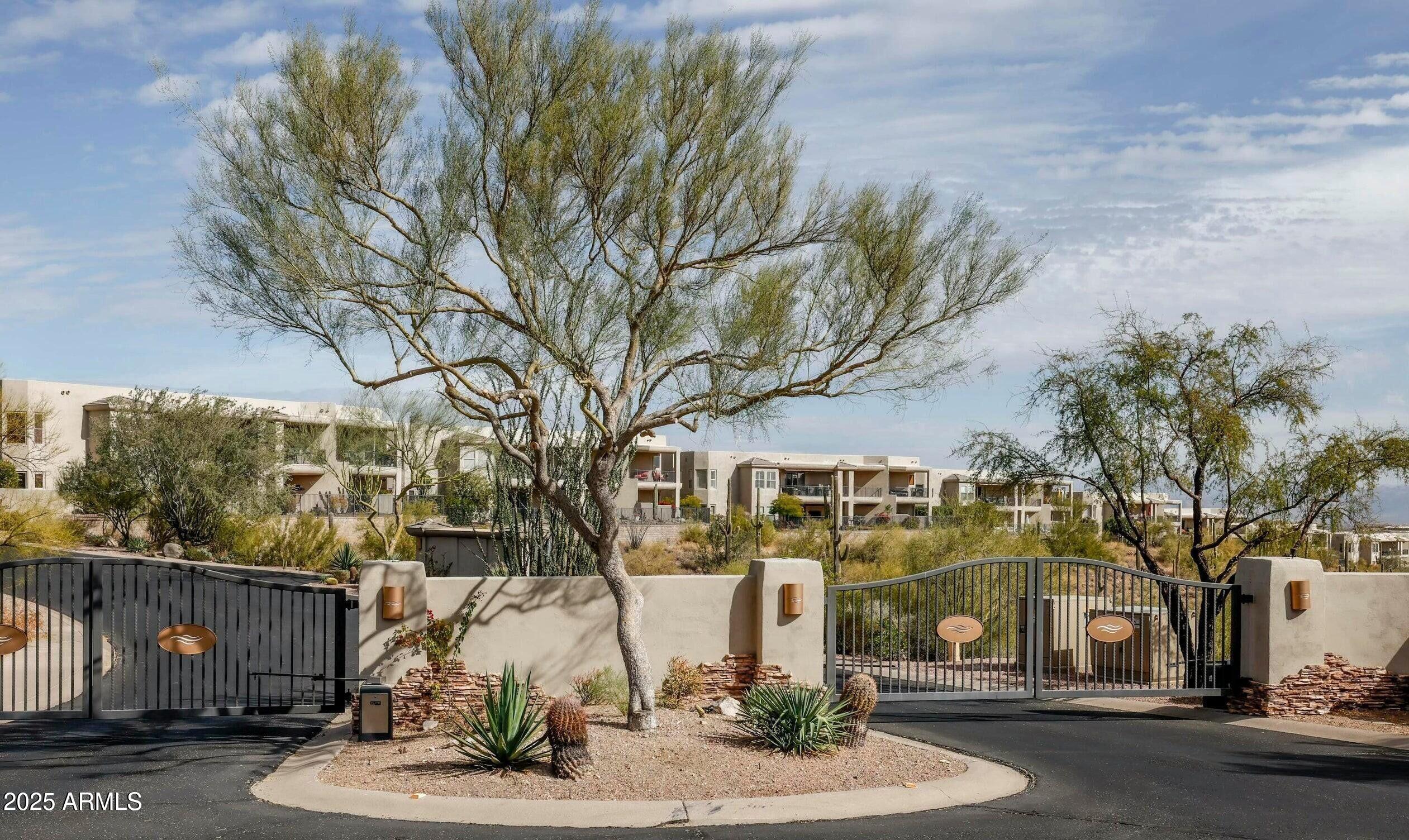 14850 E GRANDVIEW Drive, 204