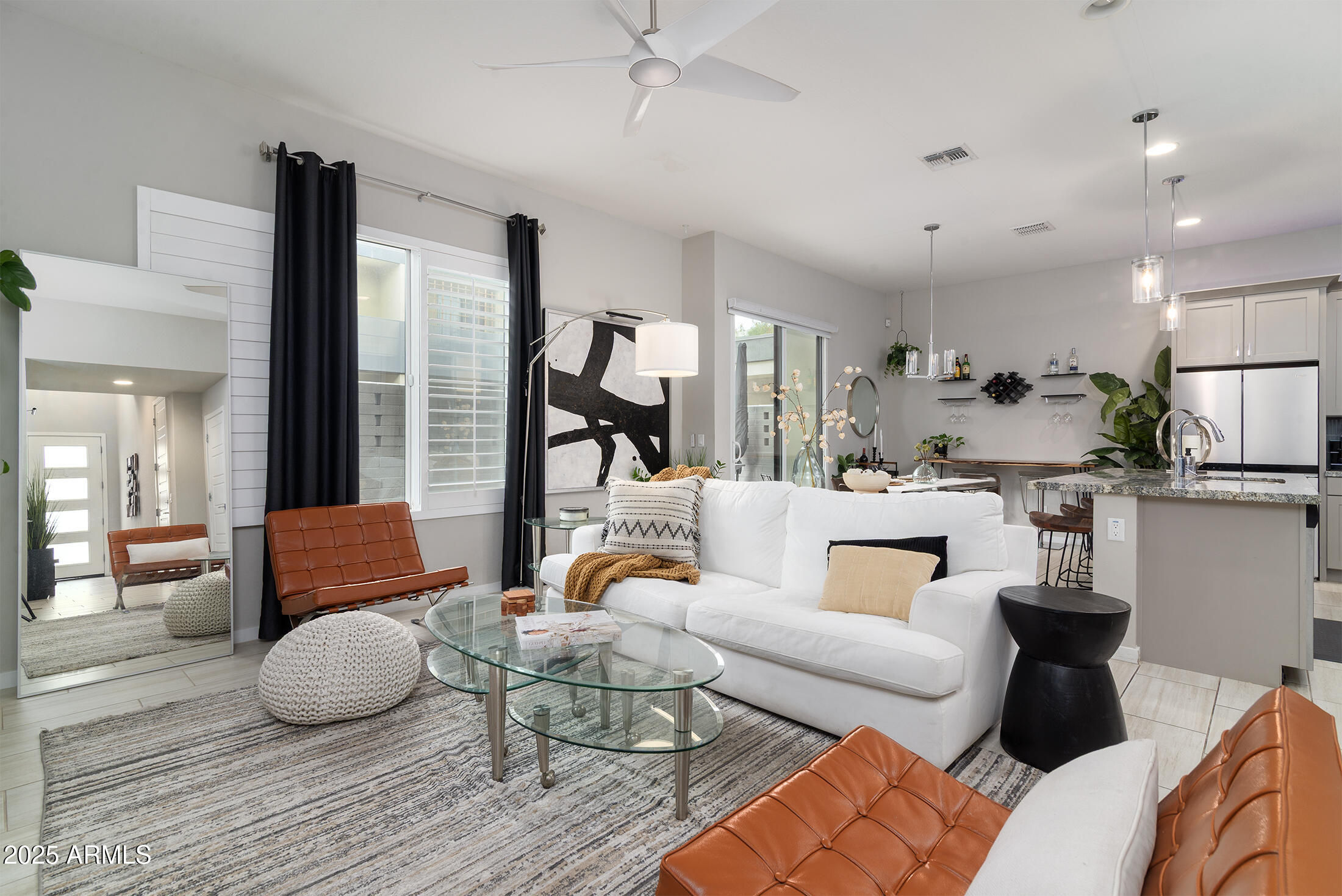 901 S SMITH Road, 1041
