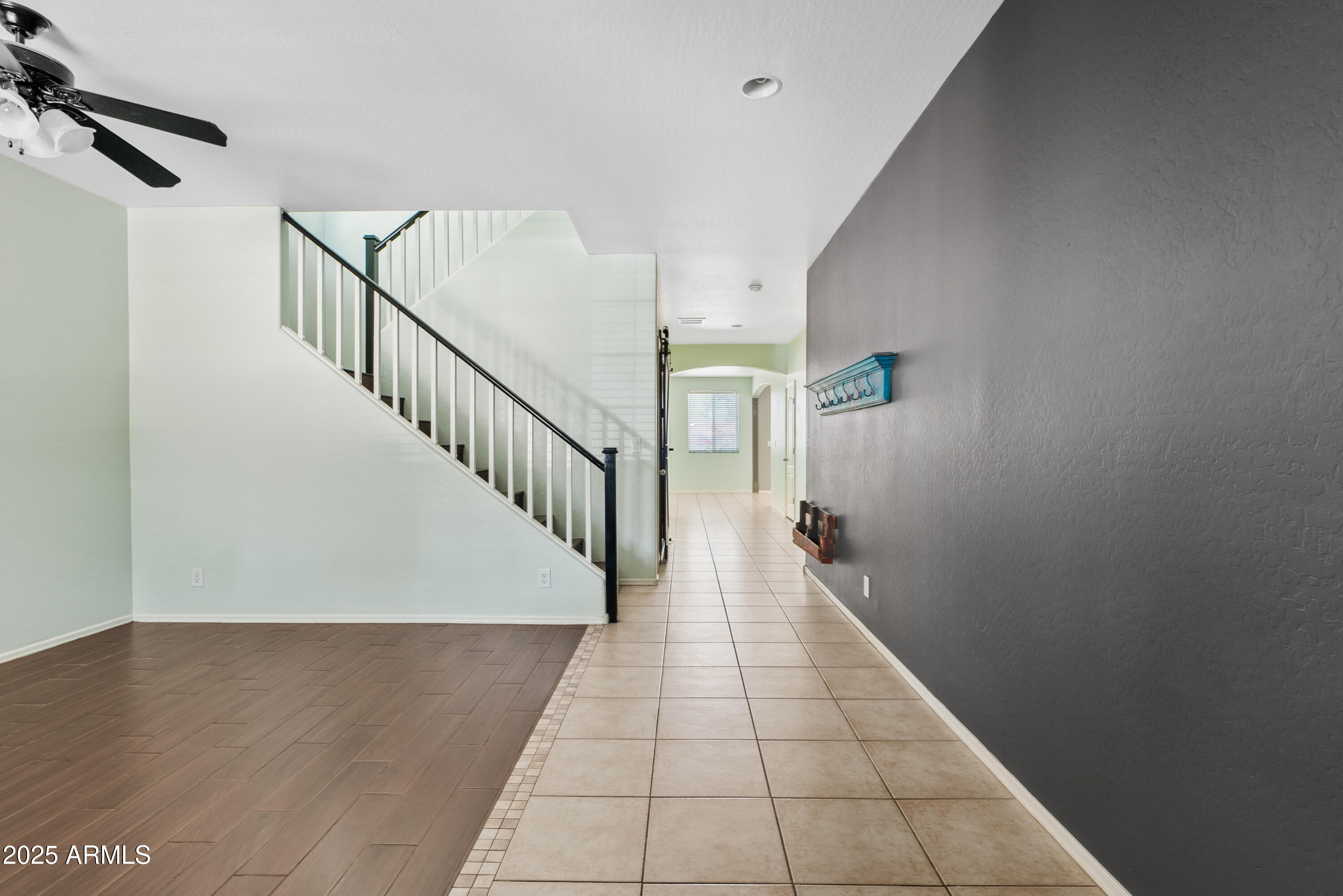 3850 E Longhorn Street