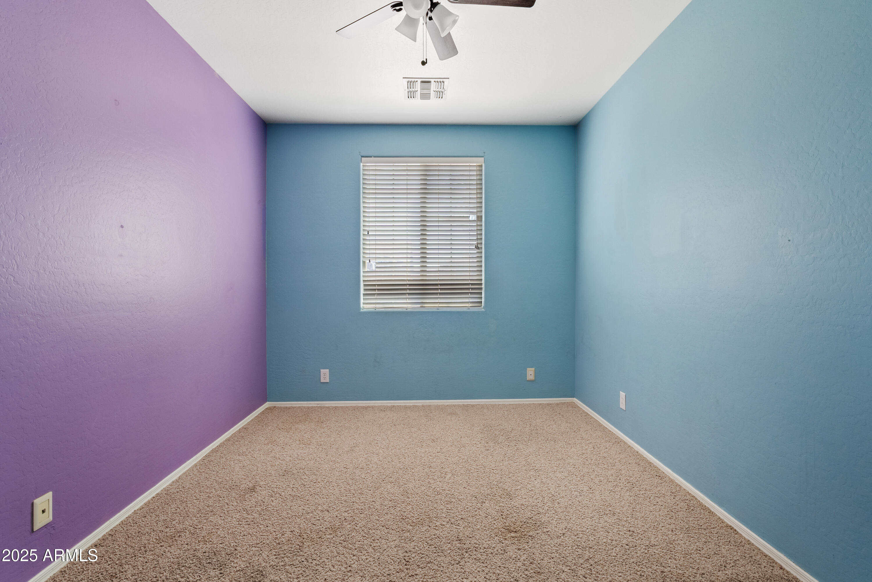 3850 E Longhorn Street