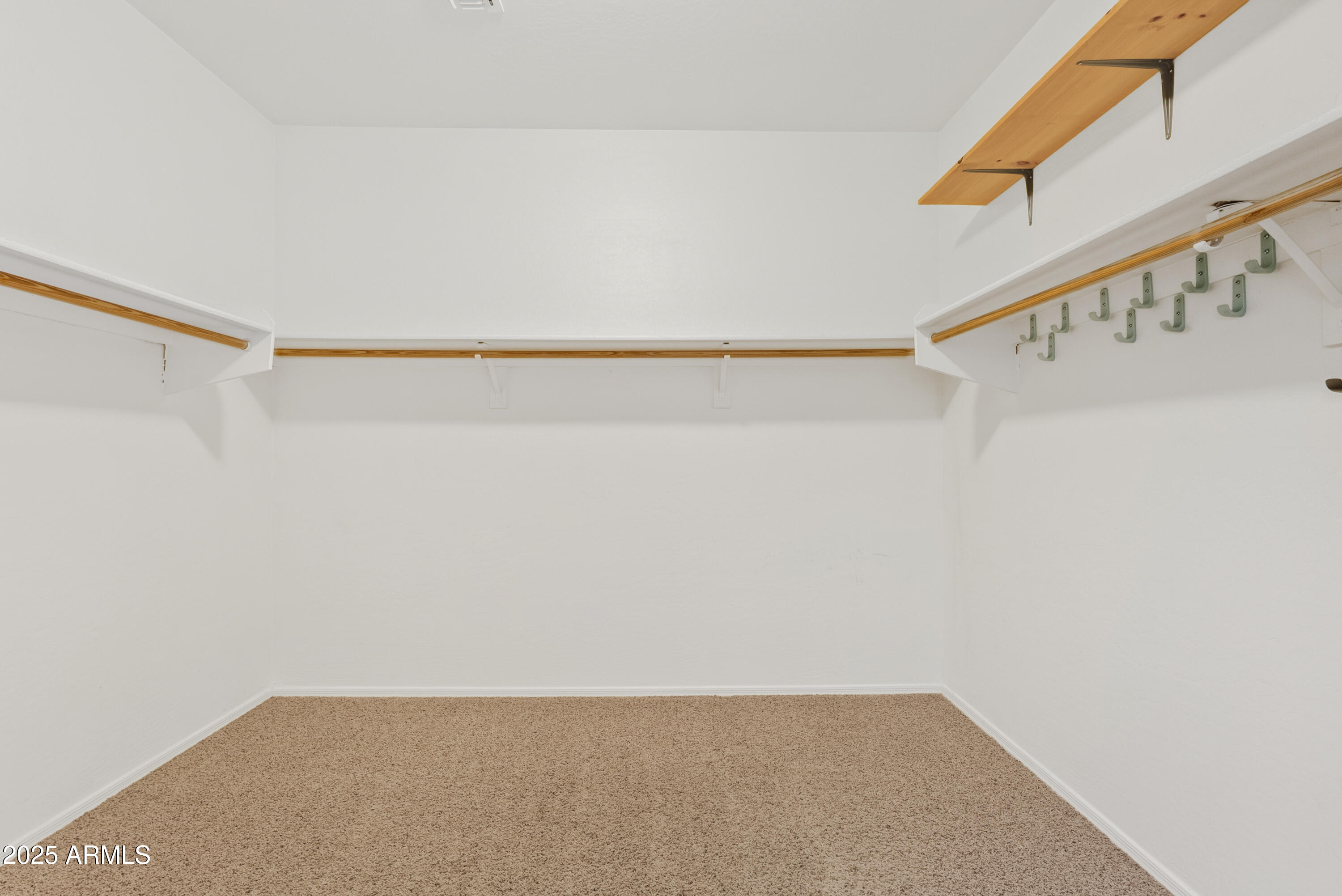 3850 E Longhorn Street